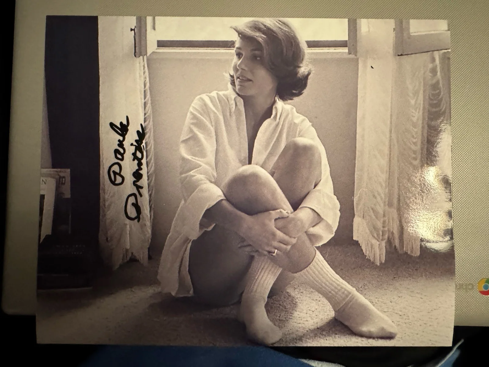 Carol Burnett — Paula Prentiss signed 8x10 photo autographed Actress