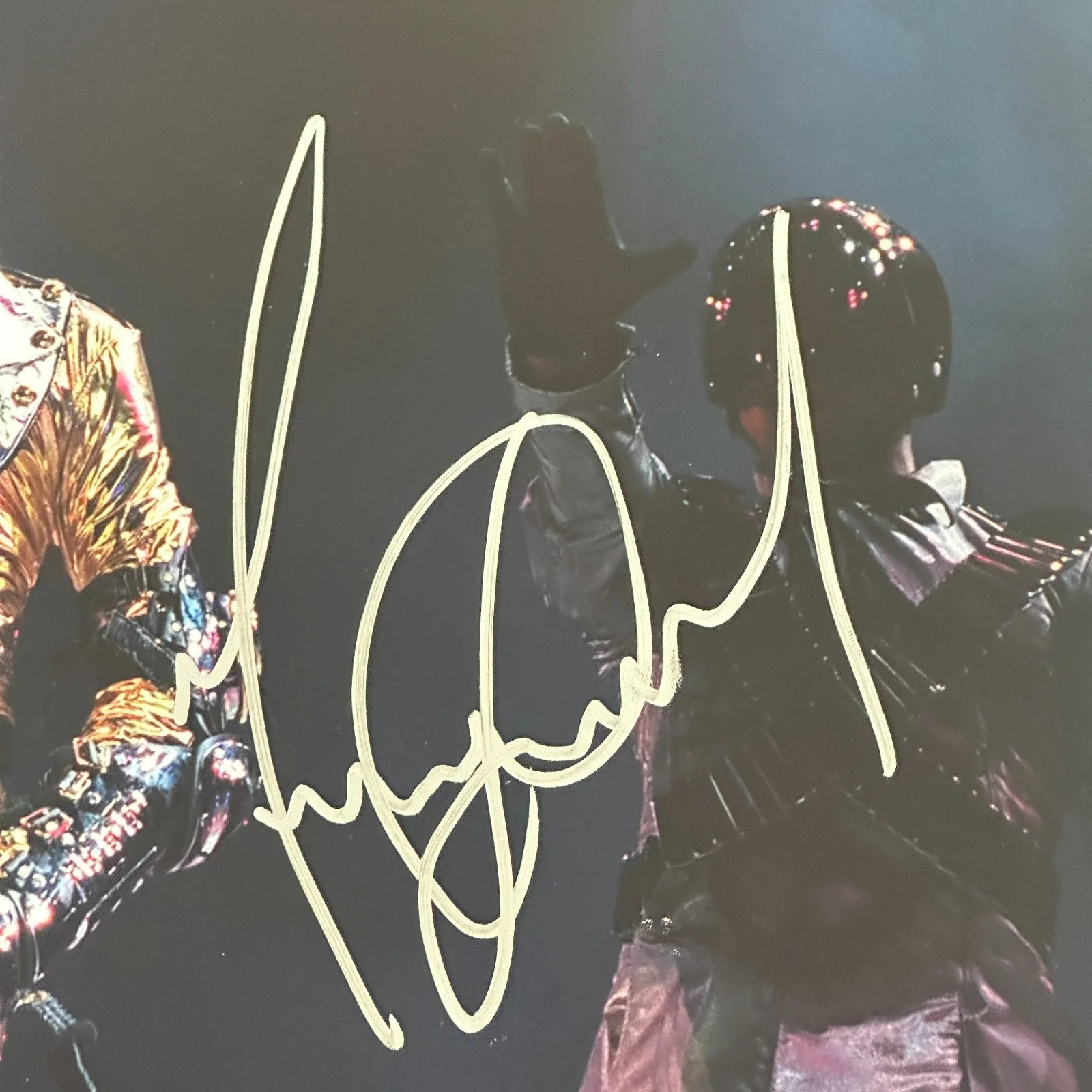 MICHAEL JACKSON Signed 11x14 PHOTO Beckett (BAS) LOA, image 3