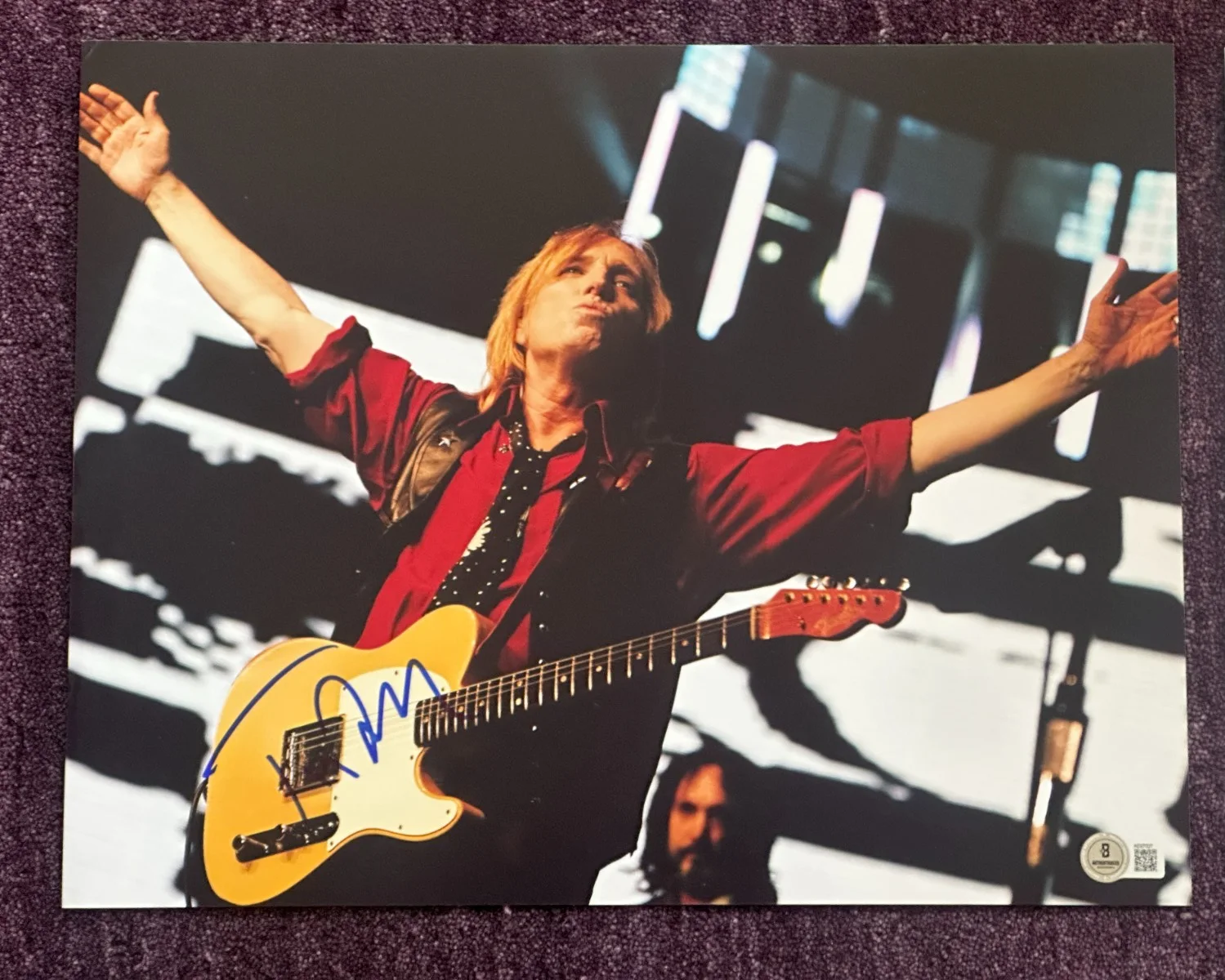 TOM PETTY Signed 11x14 PHOTO Beckett (BAS) LOA, image 2
