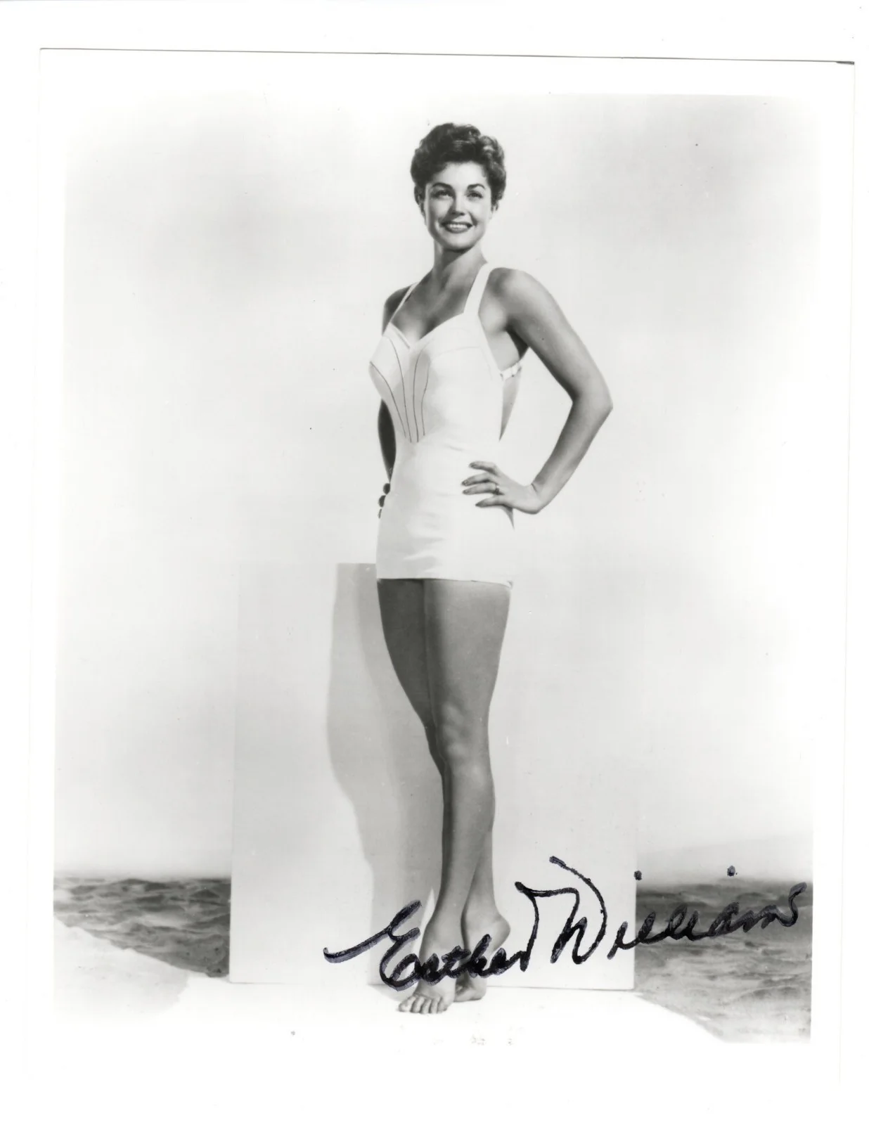Esther Williams — ESTHER WILLIAMS Signed 8X10 B&W 40s 50s Swimsuit Pin-Up Photo Autograph w/ COA