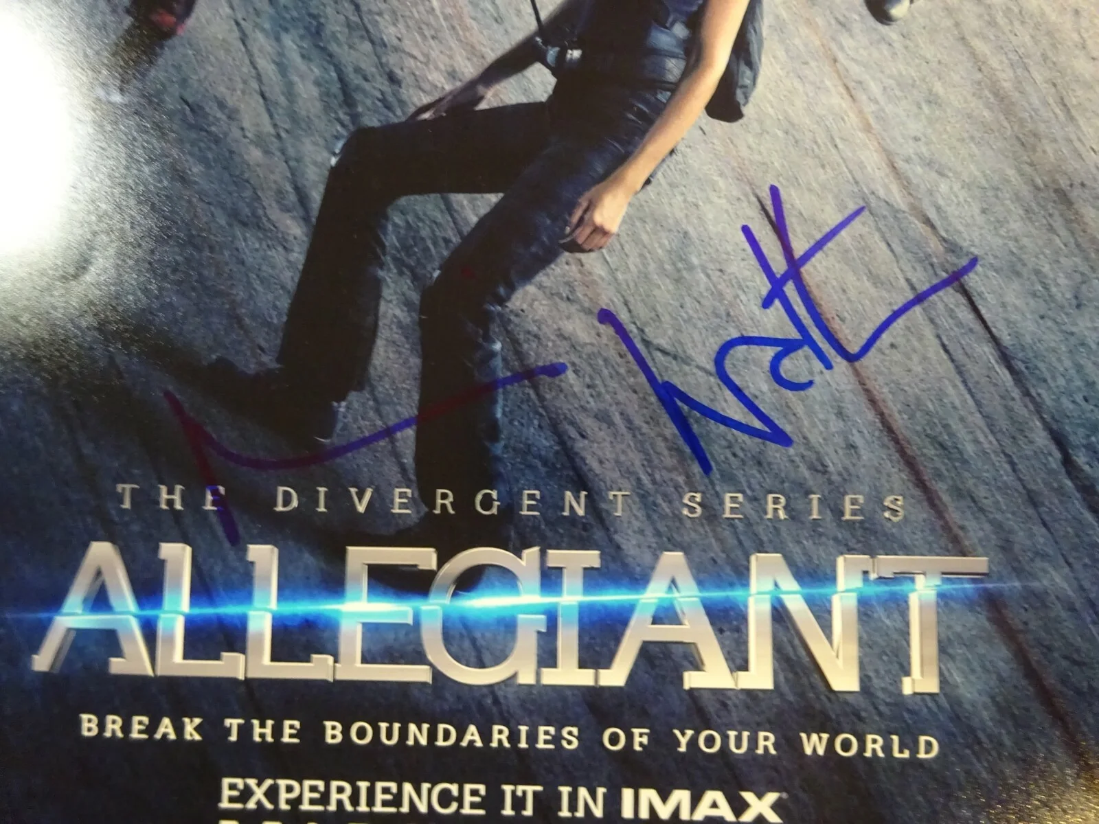 Naomi Watts, Ansel Elgort, Miles Teller — Signed ALLEGIANT Autographed By 3 12"x18" Photo Naomi Watts ++ BECKETT COA LOA, изображение 4