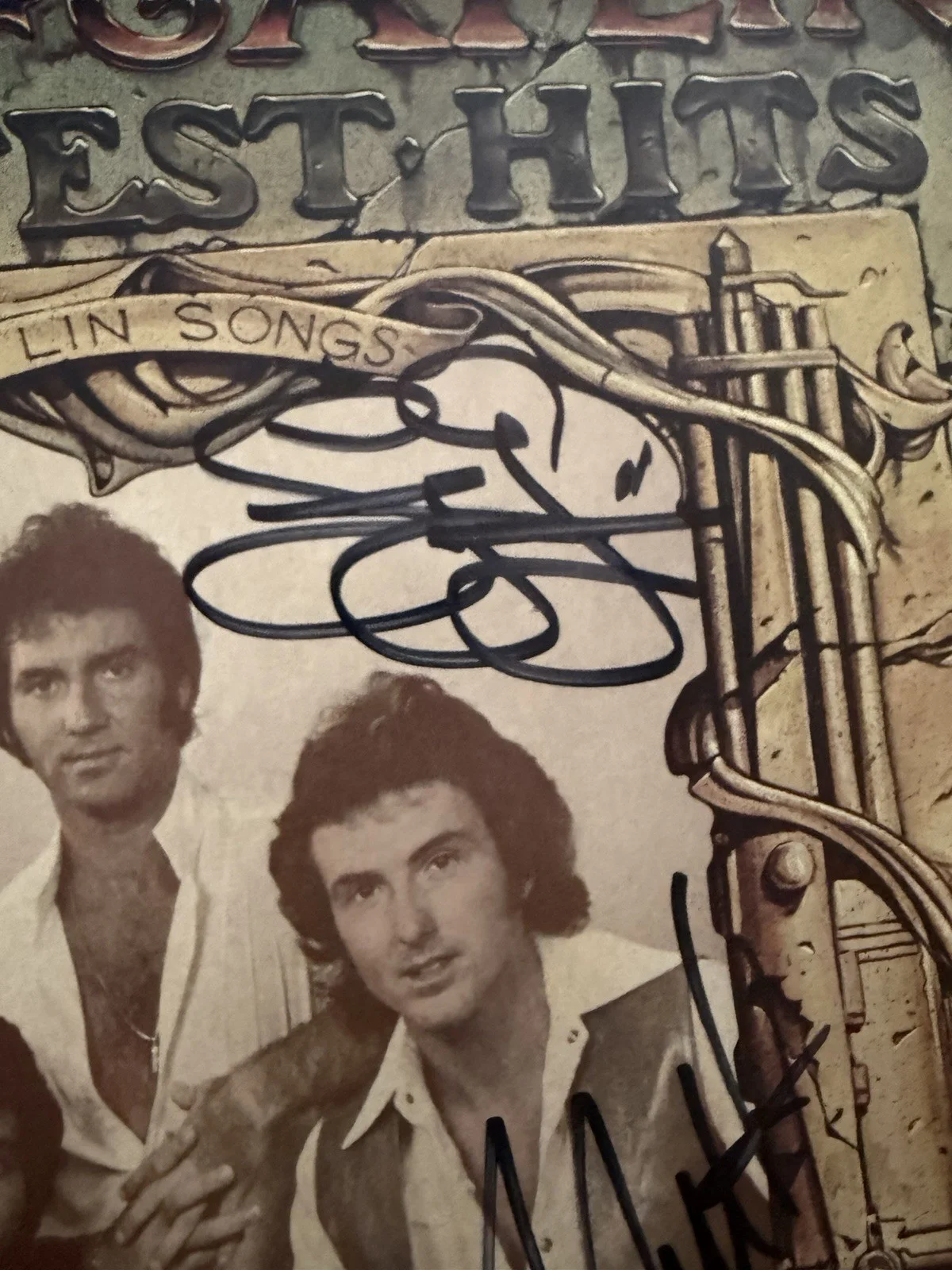 Larry Gatlin & The Gatlin Brothers signed Greatest Hits LP Vinyl Autographed, изображение 3