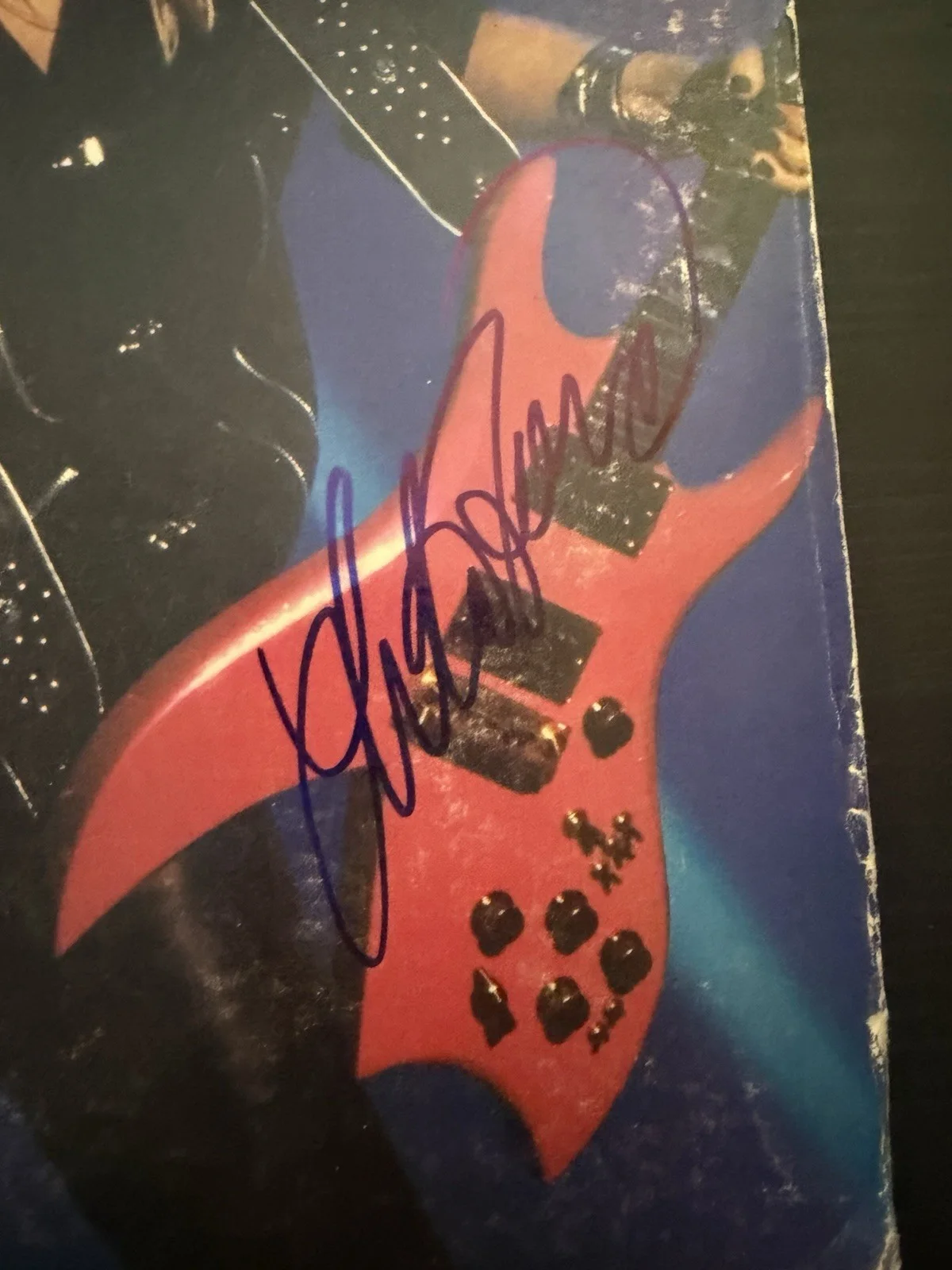 Lita Ford signed Dancin’ On The Edge LP Autographed, image 2