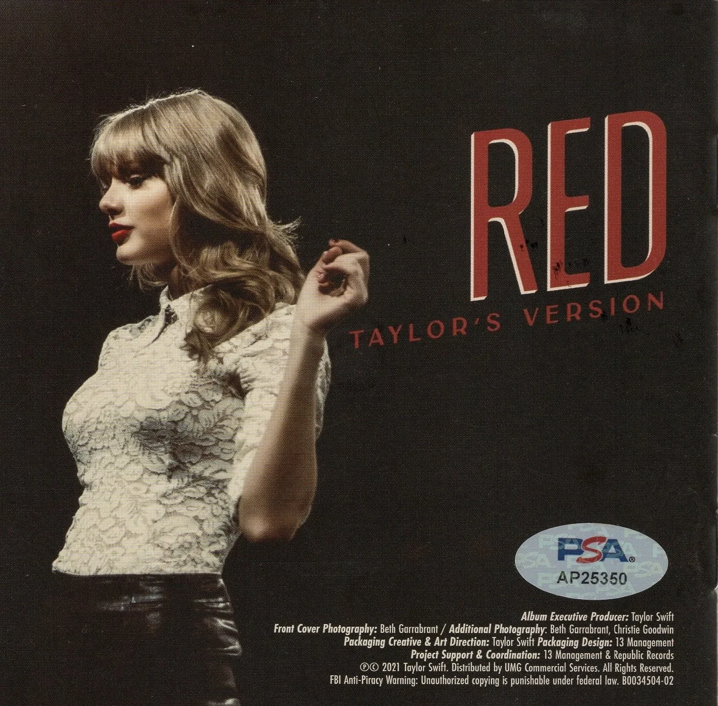 SIMPLY BEAUTIFUL! Taylor Swift RED Signed & Framed CD Cover Photo Booklet PSA!, image 3