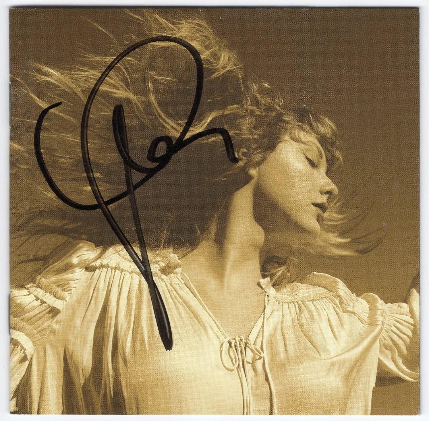 BEAUTIFUL! Taylor Swift FEARLESS Signed & Framed CD Cover Photo Booklet PSA!, изображение 2