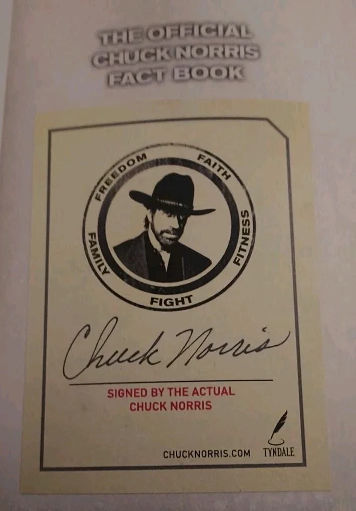 Chuck Norris — Chuck Norris Signed The Official Chuck Norris Fact Book Chuck's Facts & Stories, изображение 2