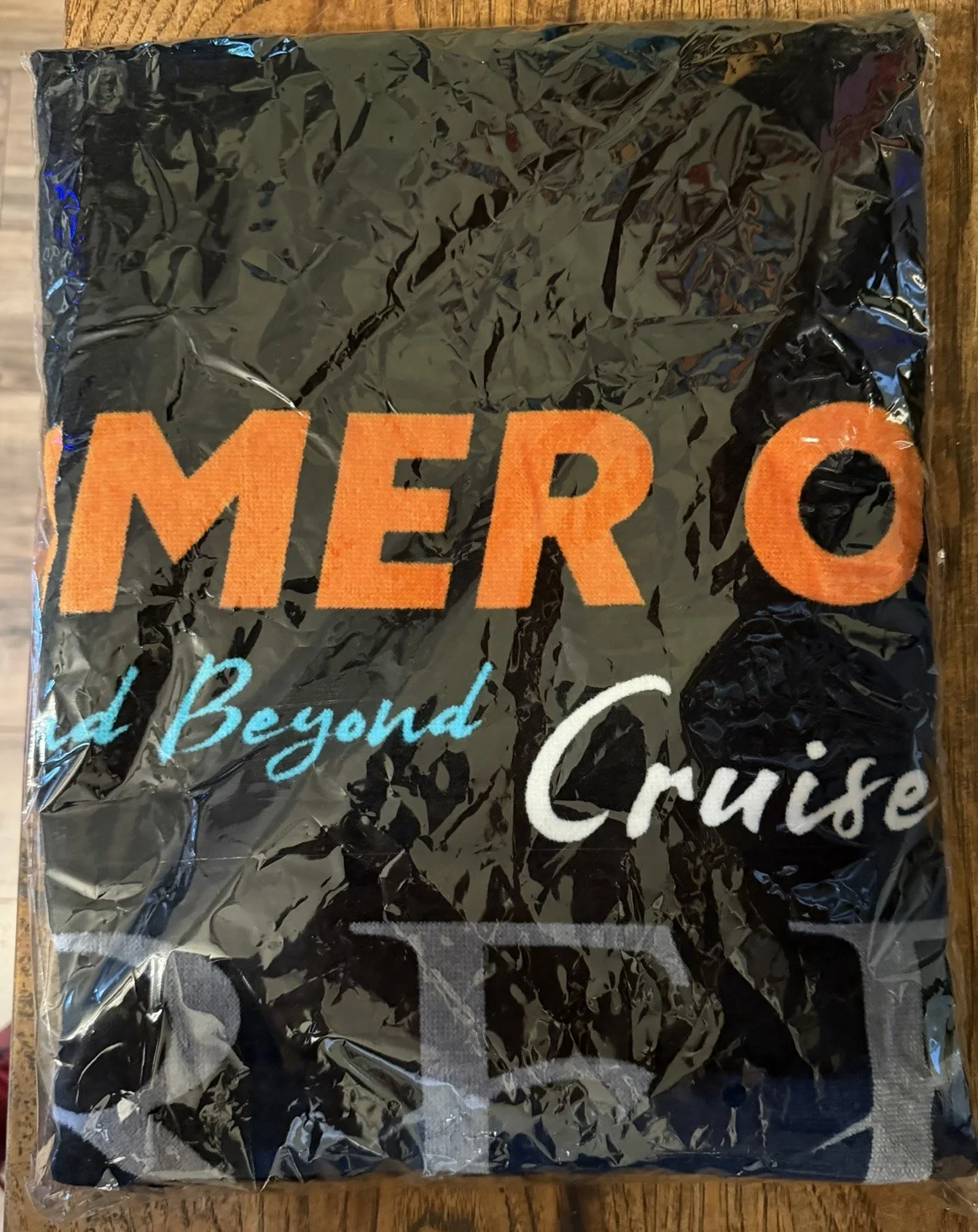 Creed Cruise 2026 SUMMER OF 99 Cabin Perk Exclusive Beach towel. New in package, изображение 3