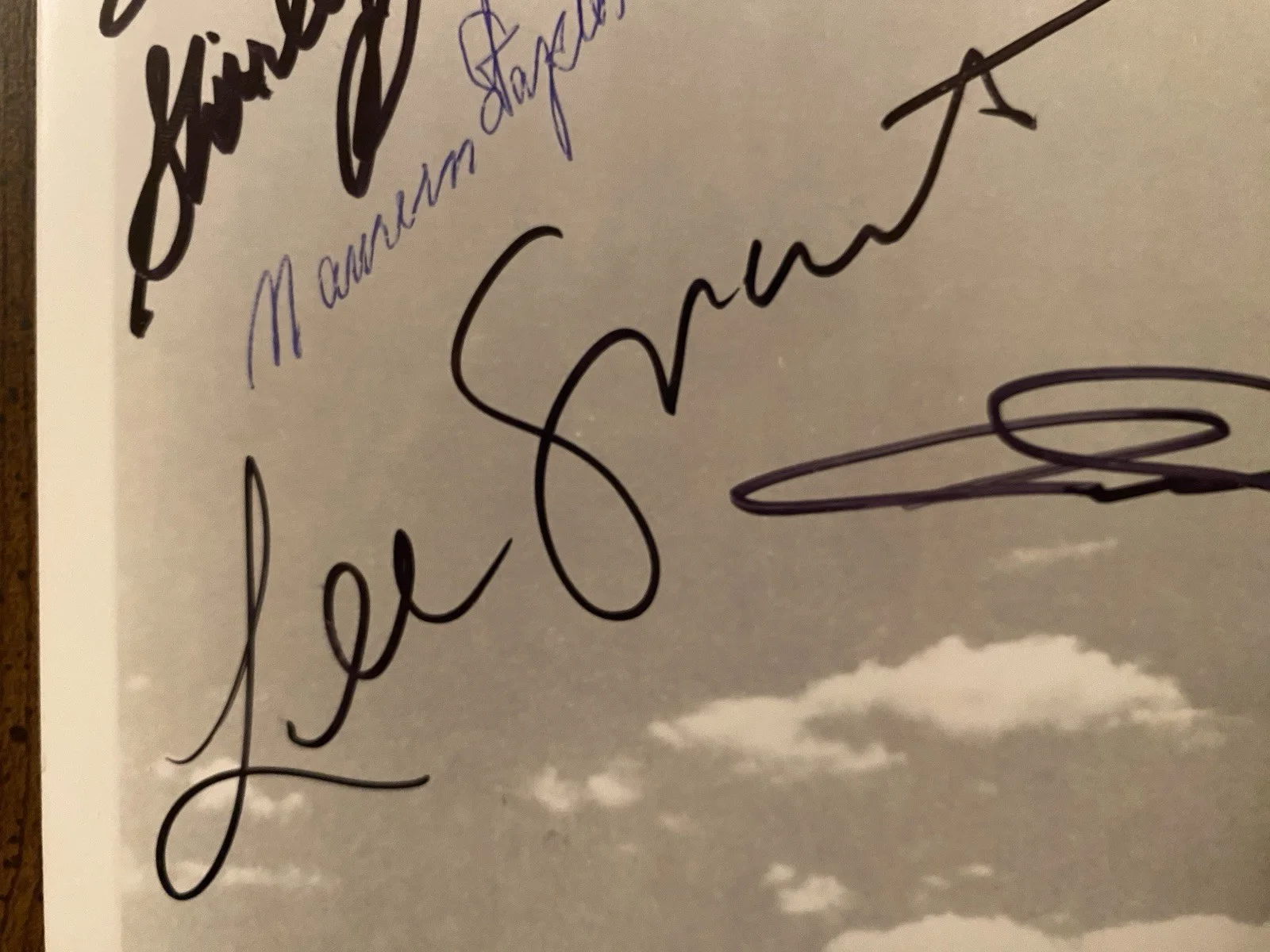 Shirley Jones, Lee Grant, Olympia Dukakis, Etc — Hollywood Sign Signed Autographed By 6 With COA Lee Grant Shirley Jones Etc, image 4
