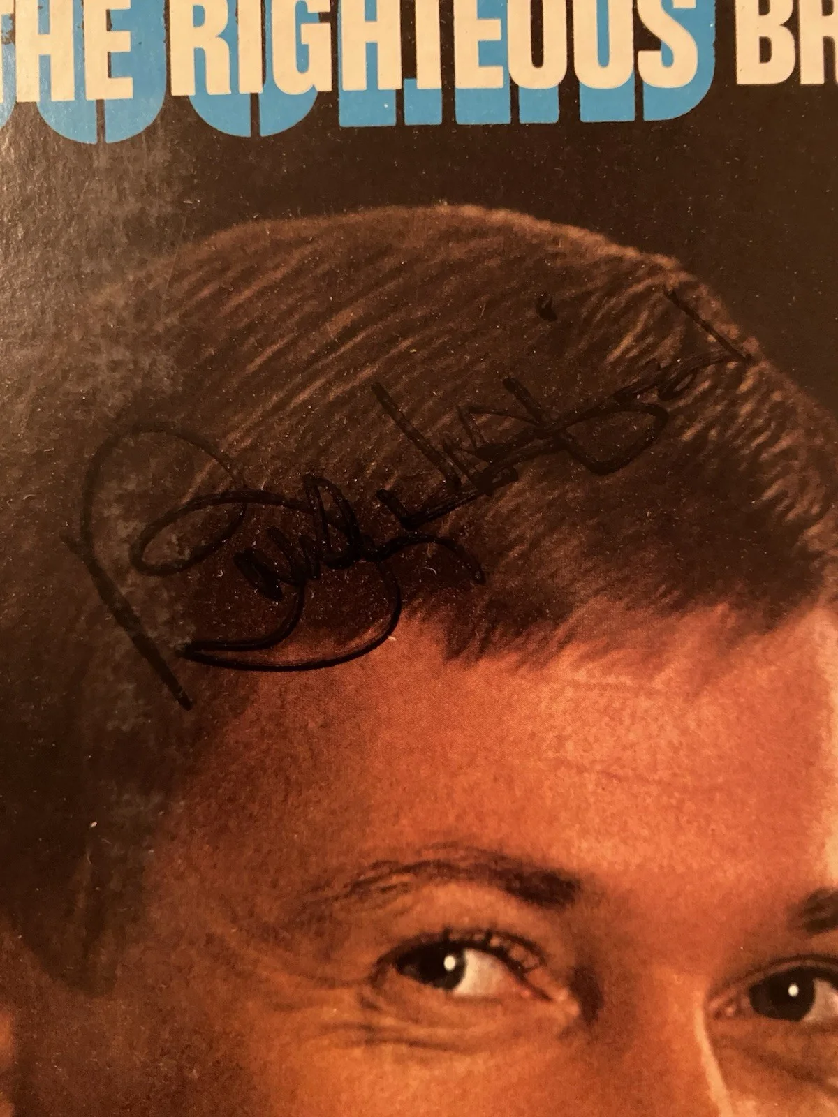 Bill Medley Bobby Hatfield Righteous Brothers Signed Autographed Album With COA, изображение 2
