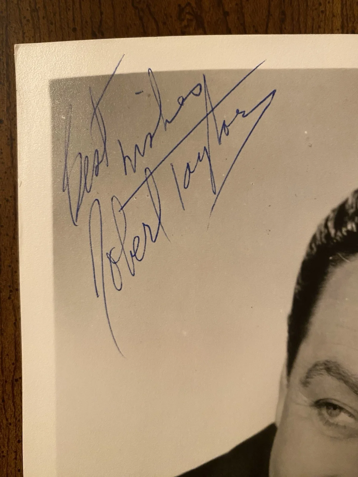 Robert Taylor — Robert Taylor Signed Autographed Photo w COA Ivanhoe Waterloo Bridge Quo Vadis, image 2