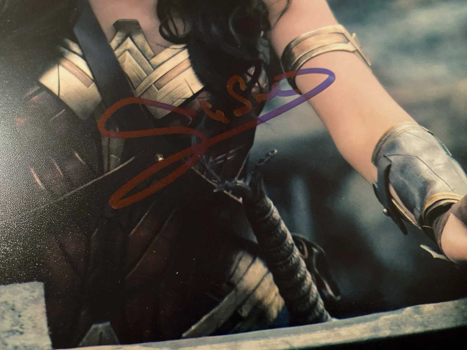 Gal Gadot — Gal Gadot Signed Autographed 10x8 Wonder Woman Photo With COA DC Universe, изображение 3