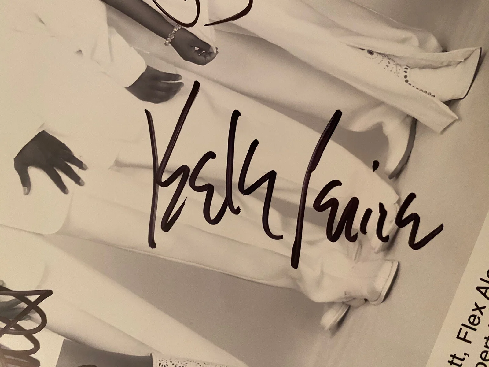 Flex Alexander, Kyla Pratt, Cast — One On One Cast Signed Autographed Photo by 5 With COA LOA Flex Alexander Etc, изображение 3