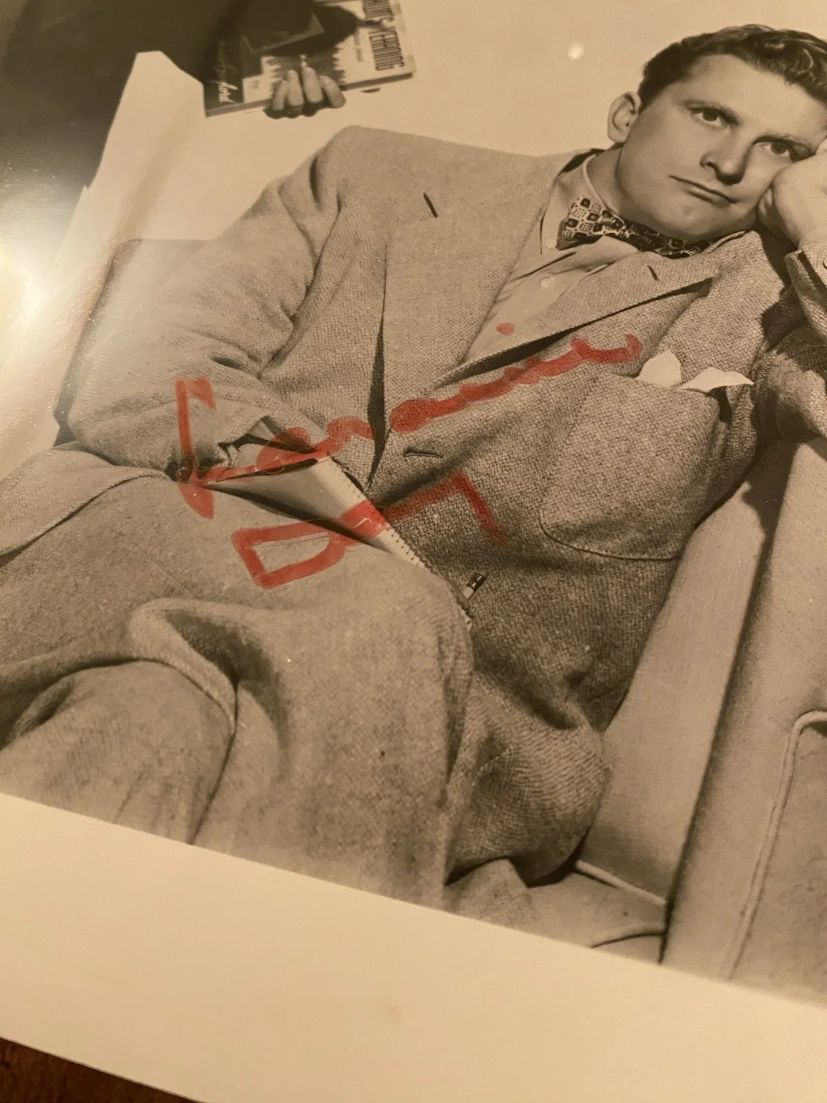 Kirk Douglas, Laraine Day — Kirk Douglas Laraine Day Signed Autographed Photo With COA My Dear Secretary, изображение 5