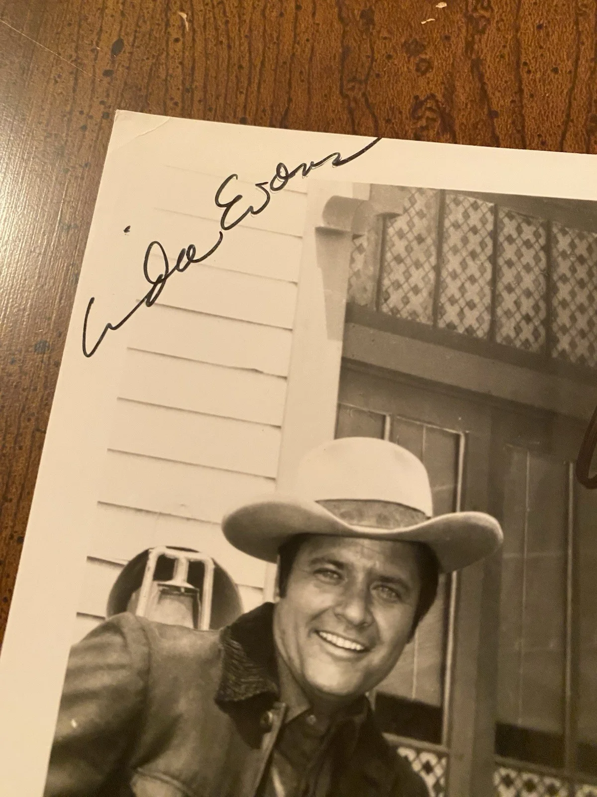 Barbara Stanwyck, Linda Evans — Barbara Stanwyck Linda Evans Signed Autographed The Big Valley Photo With COA, image 3