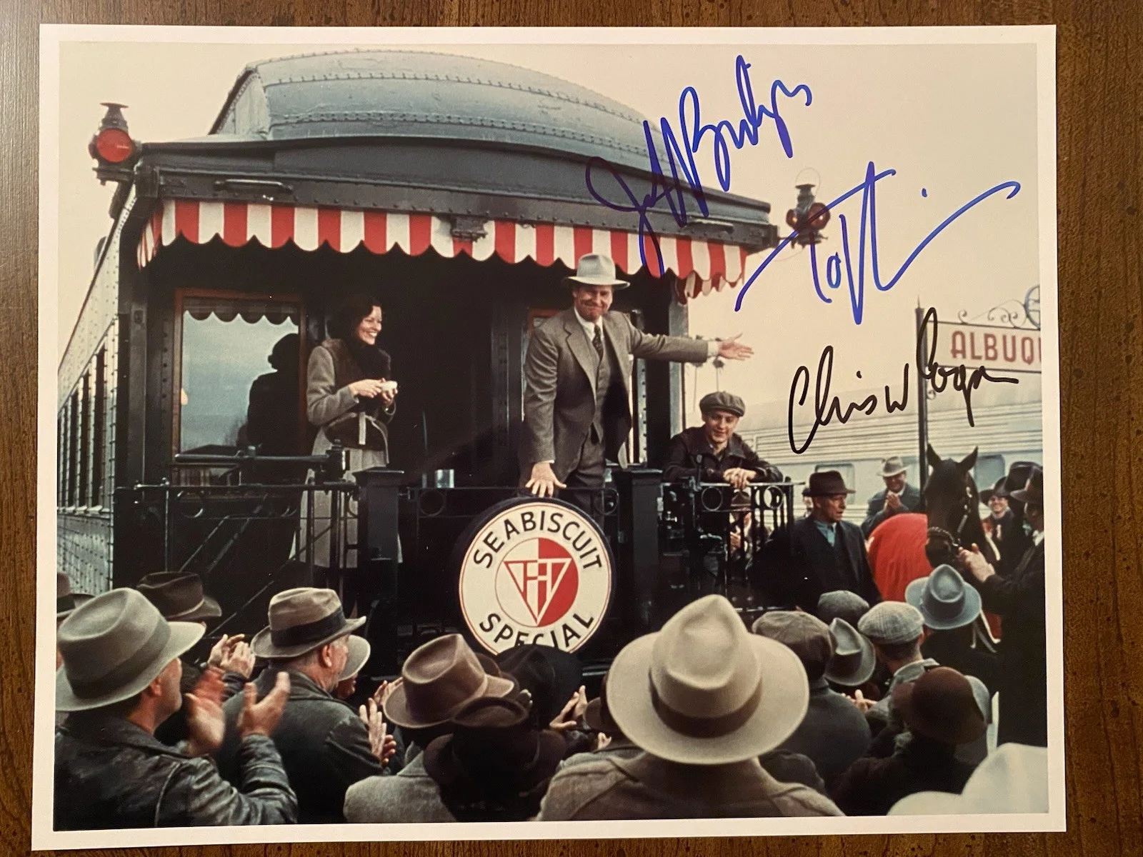 Tobey Maguire, Jeff Bridges, Chris Cooper — Seabiscuit Cast Signed Photo With COA Tobey Maguire Jeff Bridges Chris Cooper