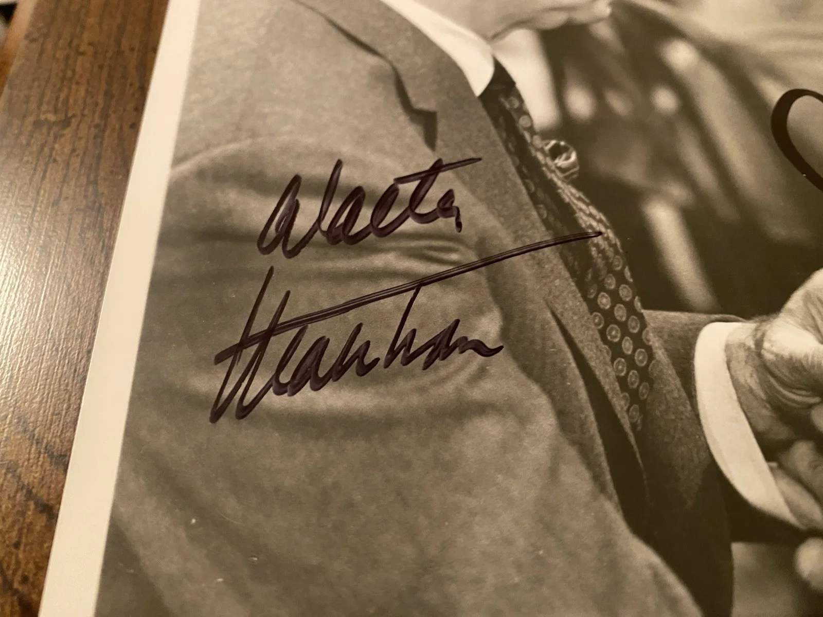 Goldie Hawn, Walter Matthau — Goldie Hawn Walter Matthau Signed Autographed Photo With COA Cactus Flower RARE, изображение 3