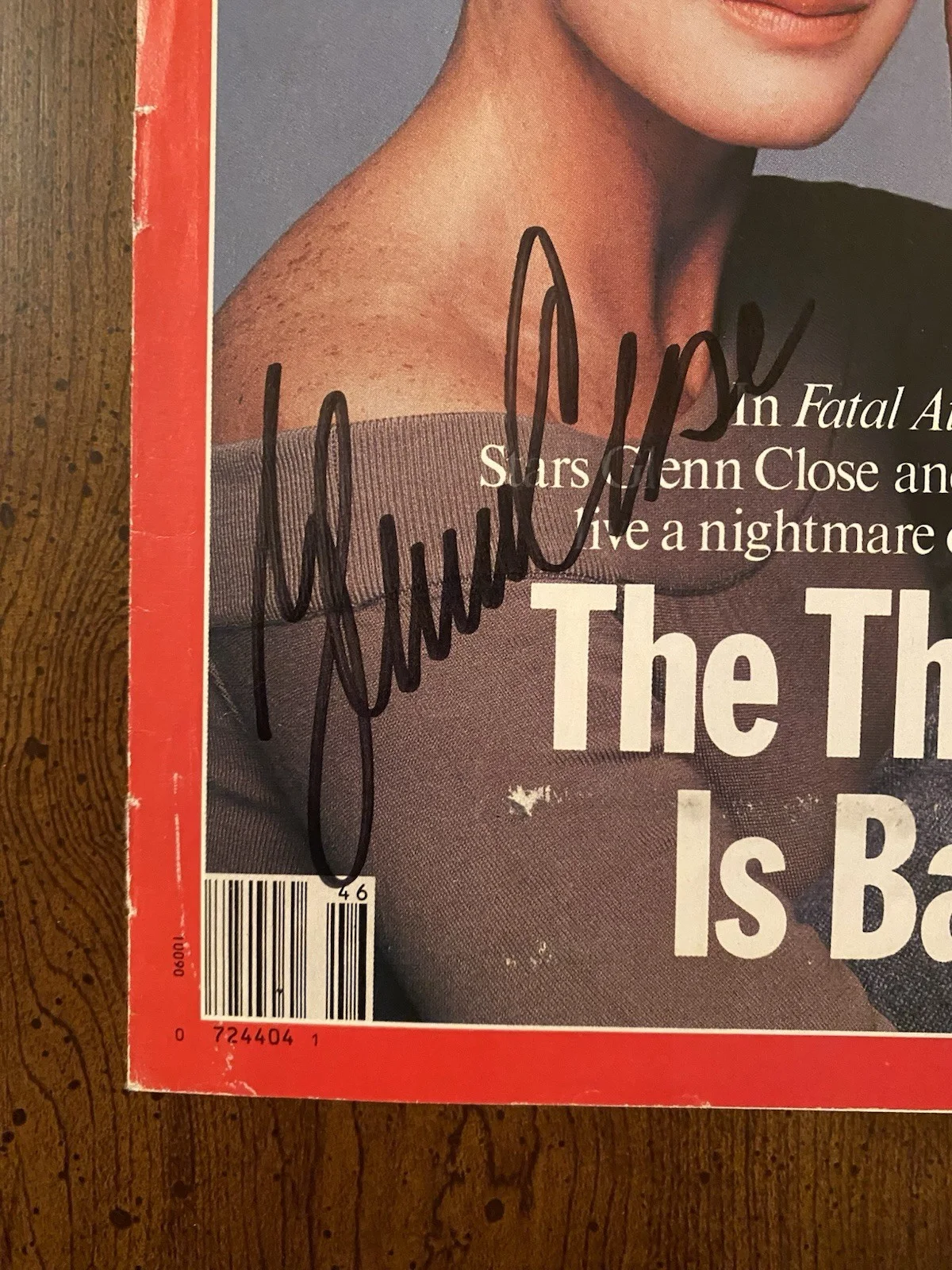 Michael Douglas, Glenn Close — Michael Douglas Glenn Close Signed Autographed Time Magazine With COA Fatal Attr, изображение 2
