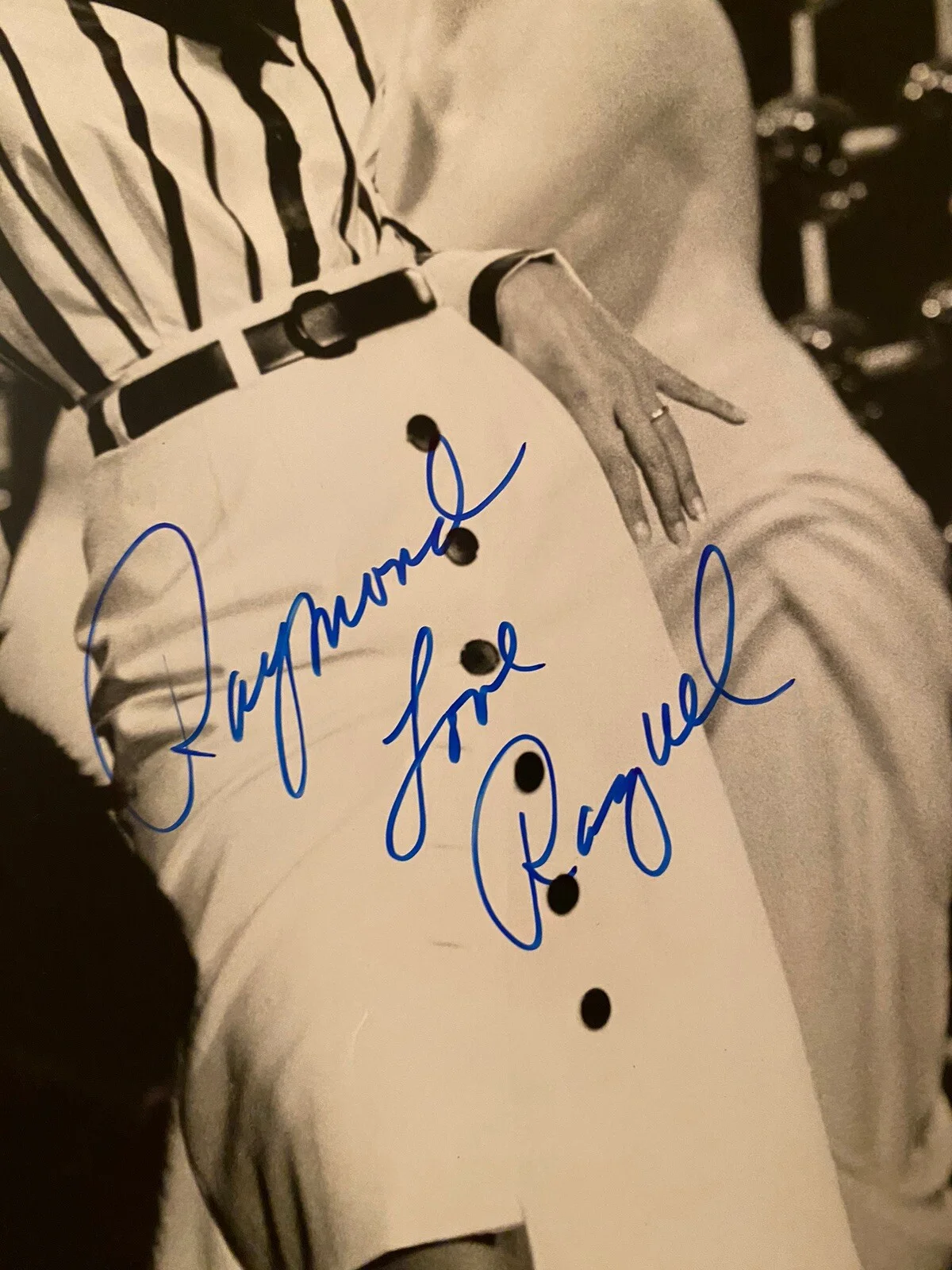 Raquel Welch — Raquel Welch Signed Autographed Photo With COA One Million Years BC Bandolero, image 2