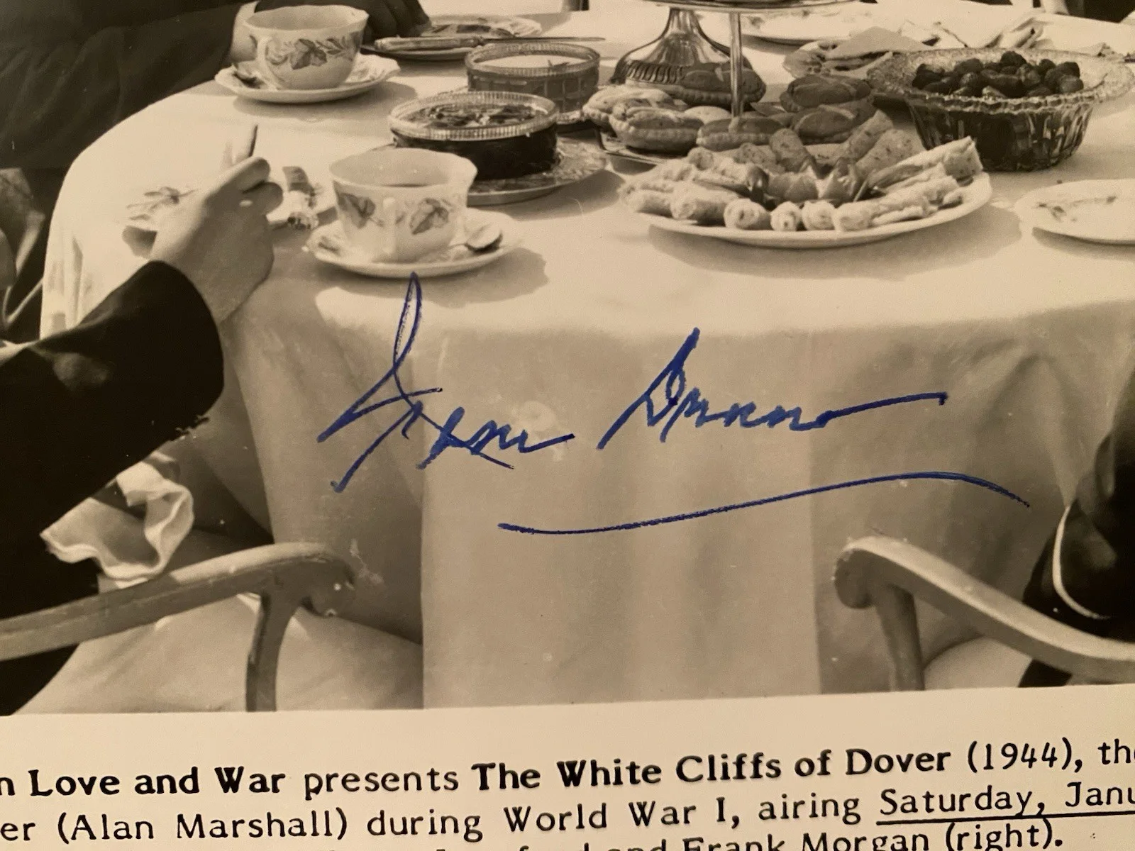 Roddy McDowall, Irene Dunne — Roddy McDowall Irene Dunne Signed Autographed Photo w/ COA White Cliffs Of Dover, изображение 4