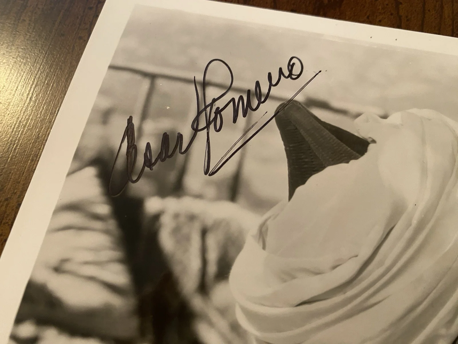Shirley Temple, Cesar Romero — Shirley Temple Cesar Romero Signed Autographed Photo By Both Wee Willie Winkie, изображение 3