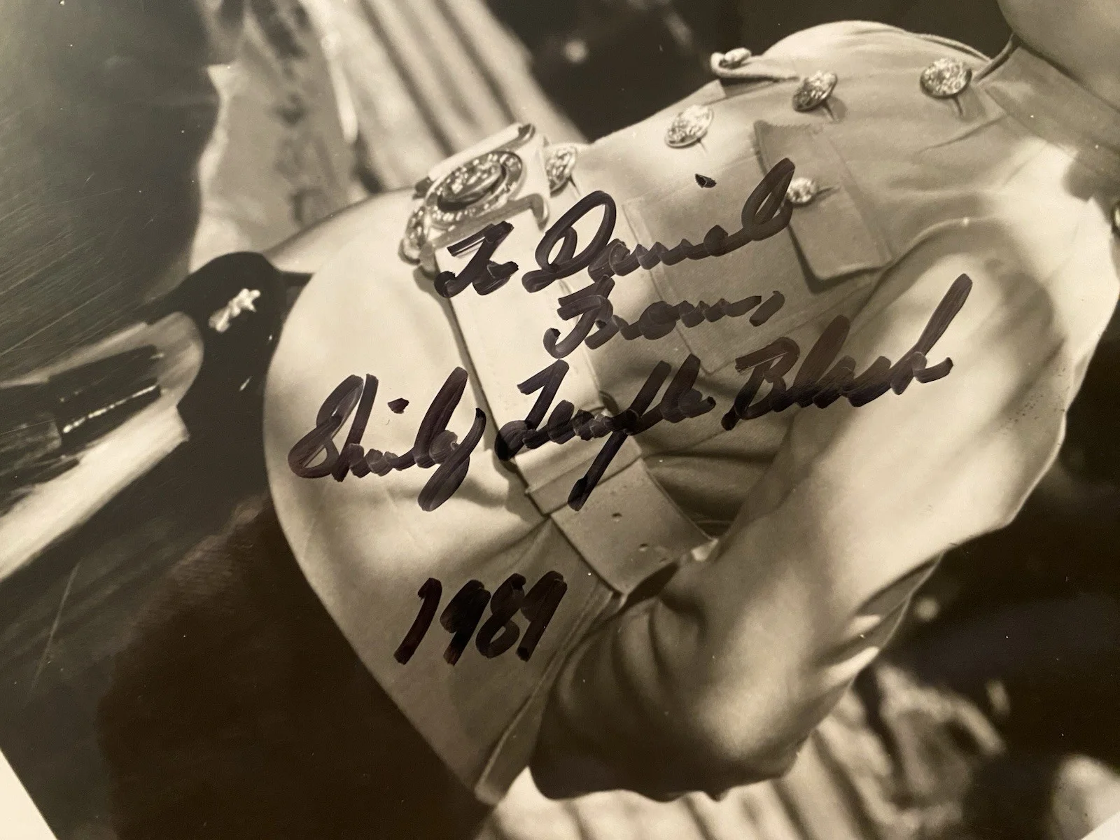 Shirley Temple, Cesar Romero — Shirley Temple Cesar Romero Signed Autographed Photo By Both Wee Willie Winkie, изображение 4
