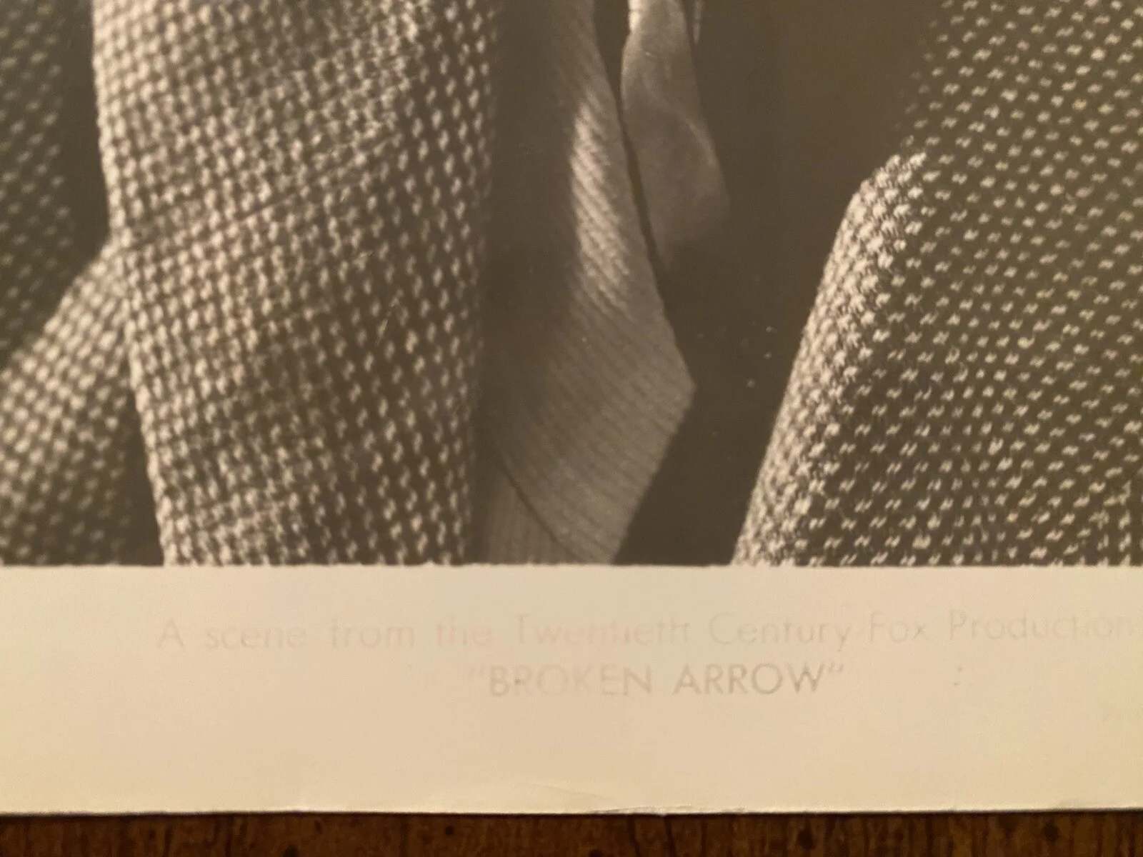 Robert Griffin — Robert Griffin Signed Photo With COA Broken Arrow The Bravados Machine Gun Kelly, image 3