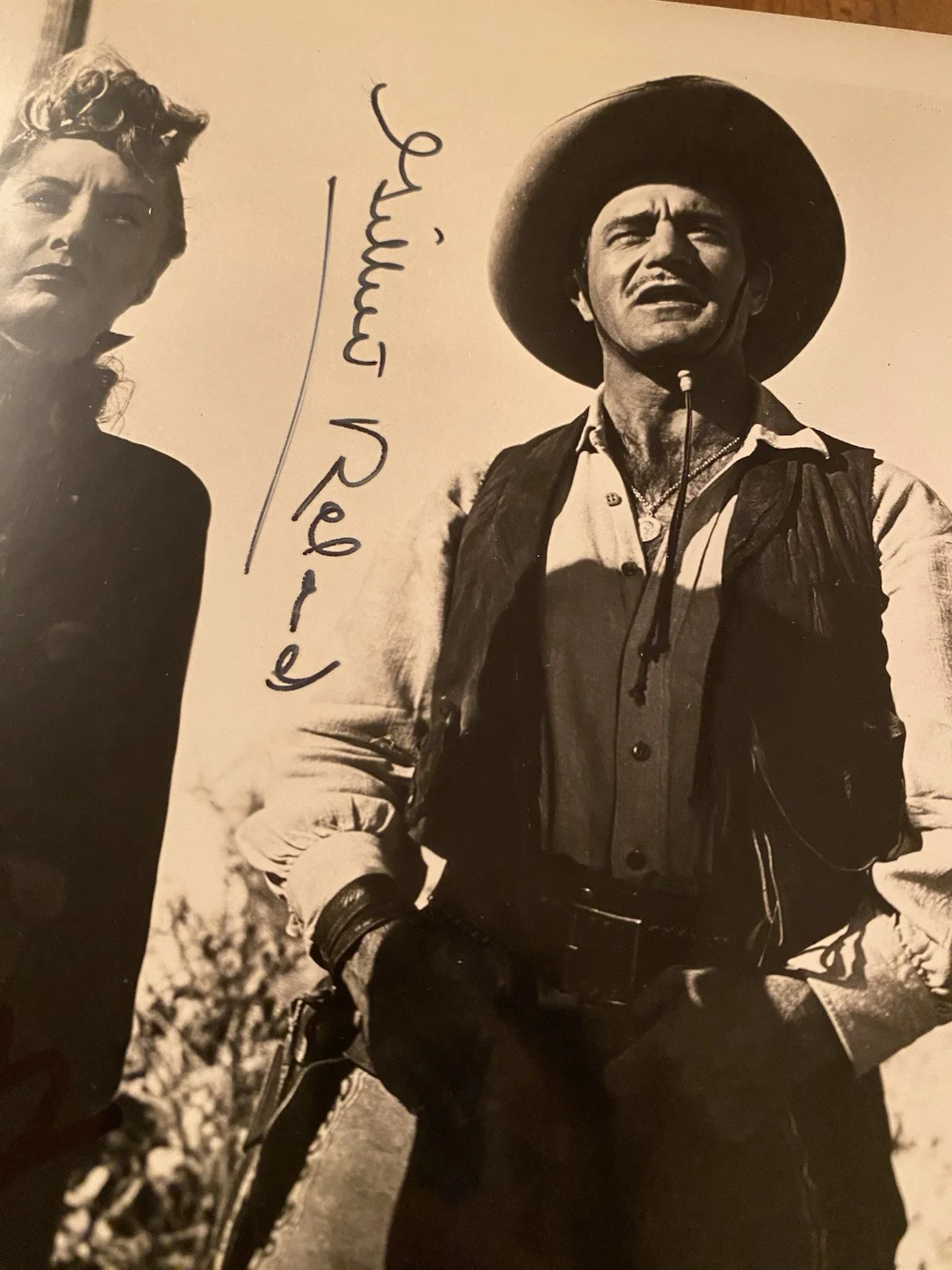 Barbara Stanwyck, Gilbert Roland — Barbara Stanwyck Gilbert Roland Signed Autographed Photo The Furies w/ COA RARE, изображение 5