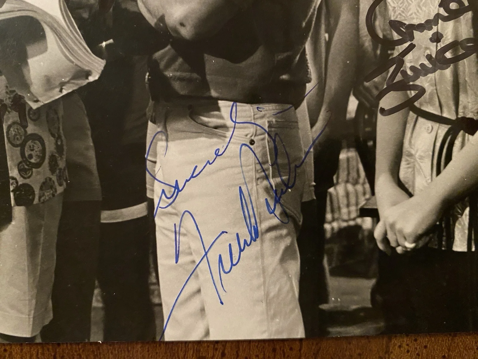 Frankie Avalon, Annette Funicello, Bob Cummings — Frankie Avalon Annette Funicello Bob Cummings Signed Autographed Photo With COA, image 4