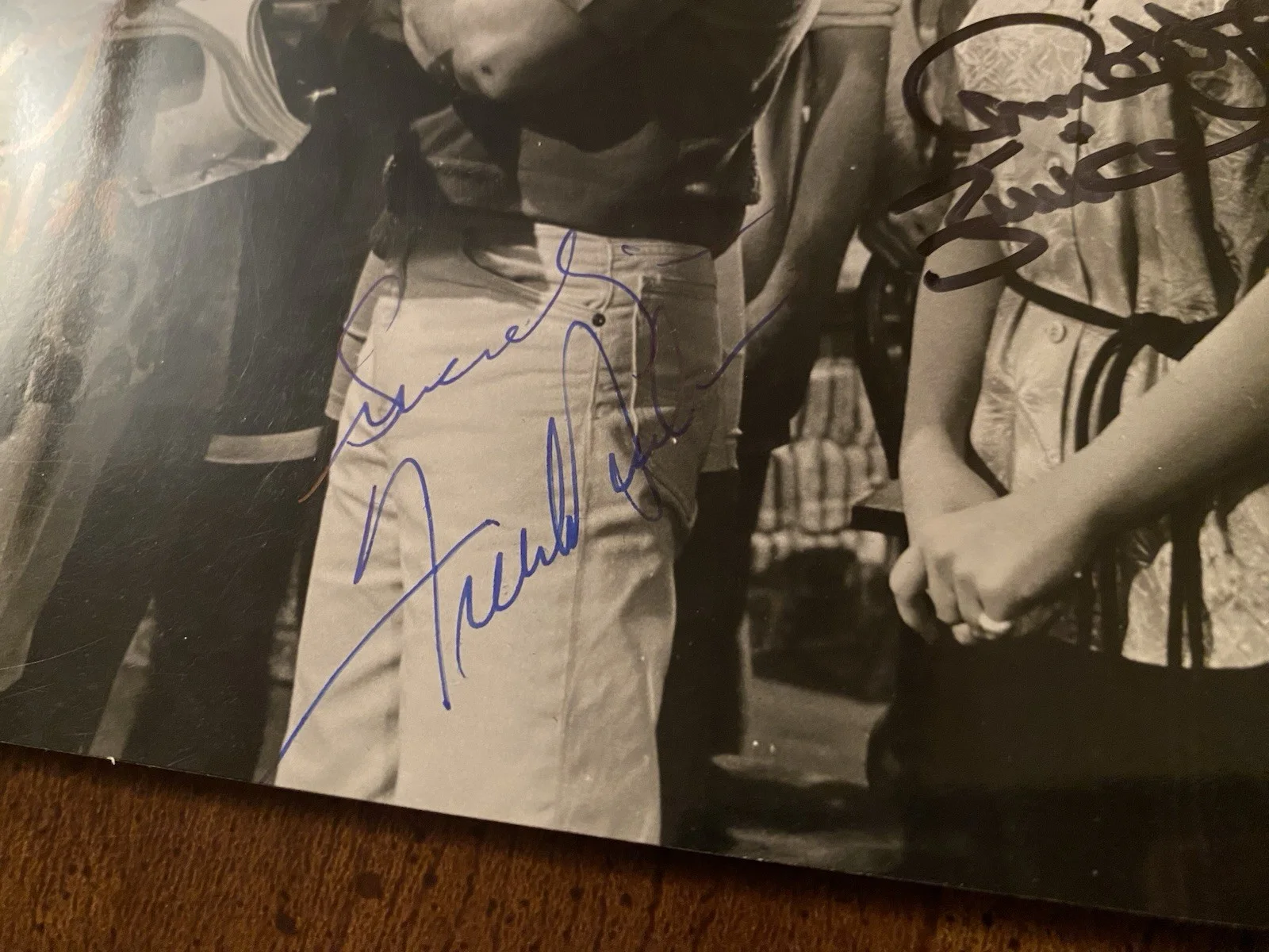 Frankie Avalon, Annette Funicello, Bob Cummings — Frankie Avalon Annette Funicello Bob Cummings Signed Autographed Photo With COA, image 5