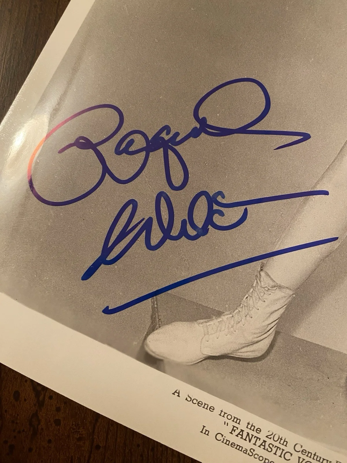 Raquel Welch — Raquel Welch Signed Autographed Vintage Photo With COA Fantastic Voyage NICE, image 3