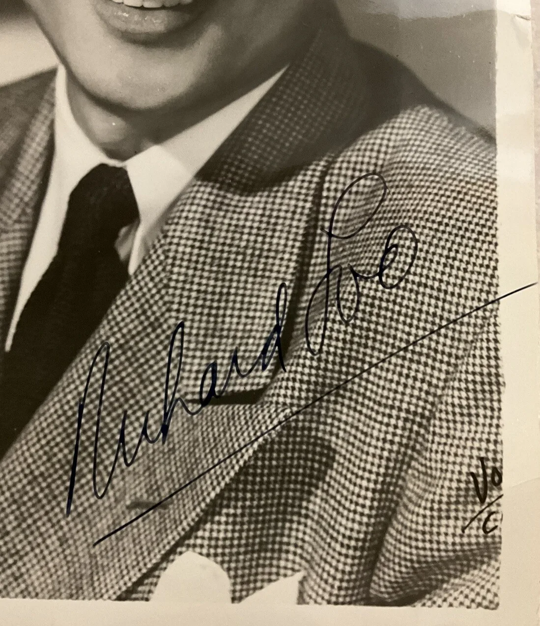 Richard Loo — Richard Loo Signed Autographed Photo Bonanza Bewitched Hawaii Five O With COA, image 2