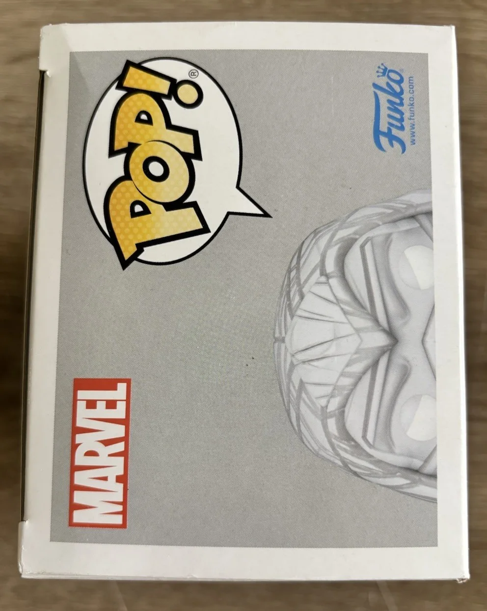 Oscar Isaac — Oscar Isaac Signed Funko Pop 1047 Moon Knight Beckett Authentic Autograph, изображение 5