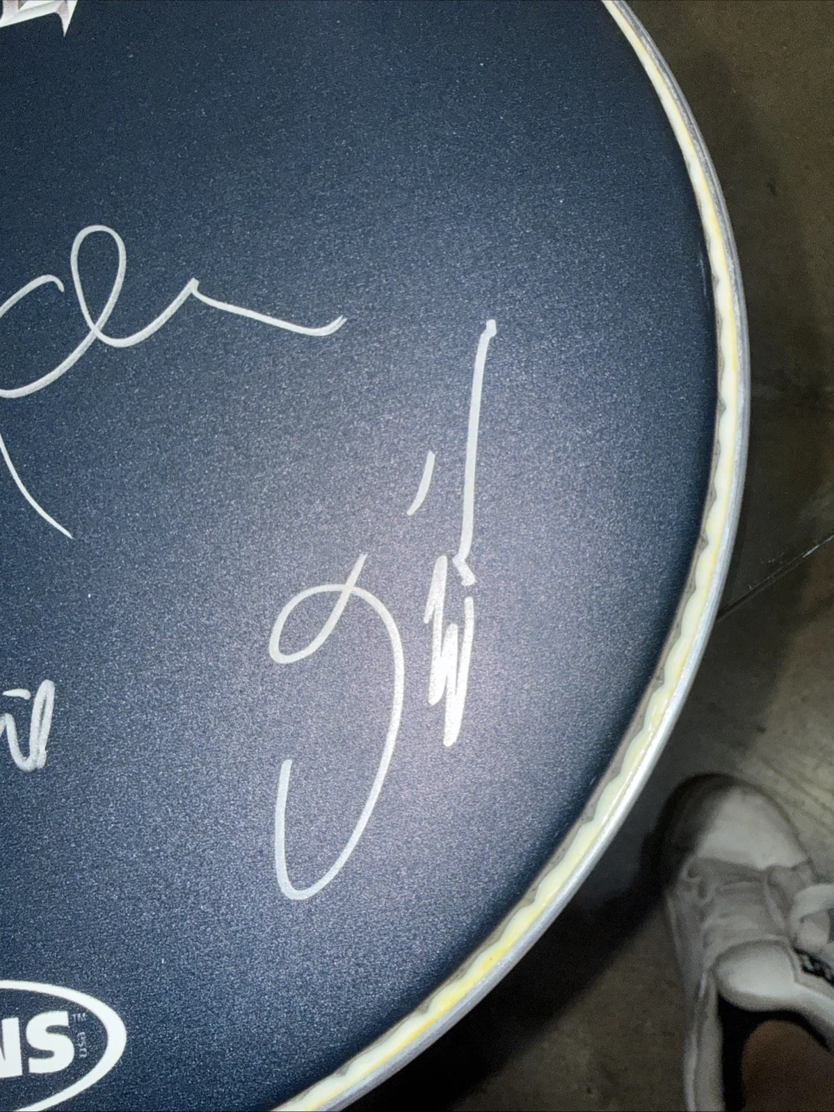 Megadeth SIGNED & STAGE PLAYED Drumhead AUTOGRAPHED Dave Mustaine Dystopia RARE, изображение 3