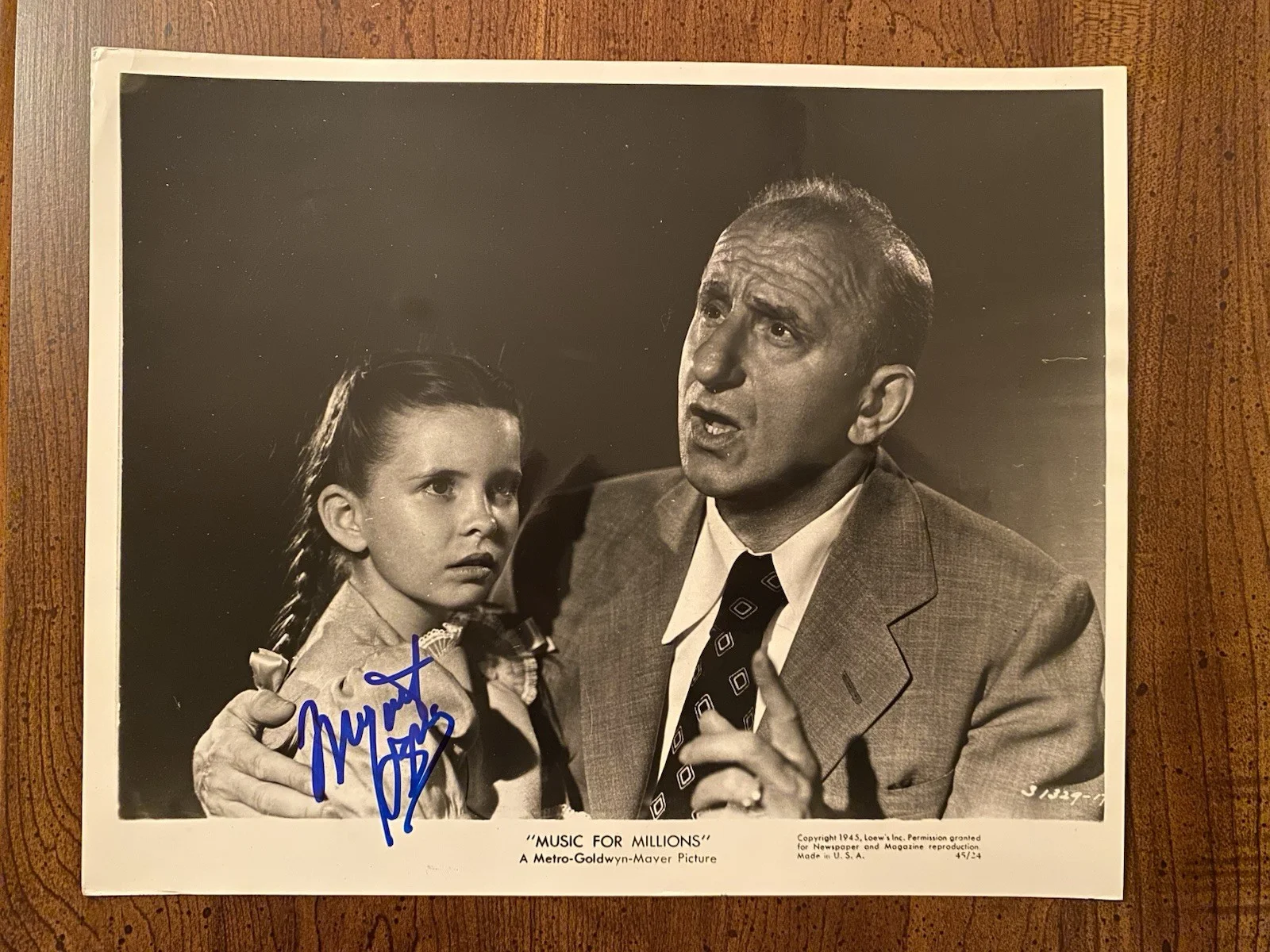 Margaret O’Brien — Margaret O’Brien Signed Autographed Photo With COA Music For Millions NICE
