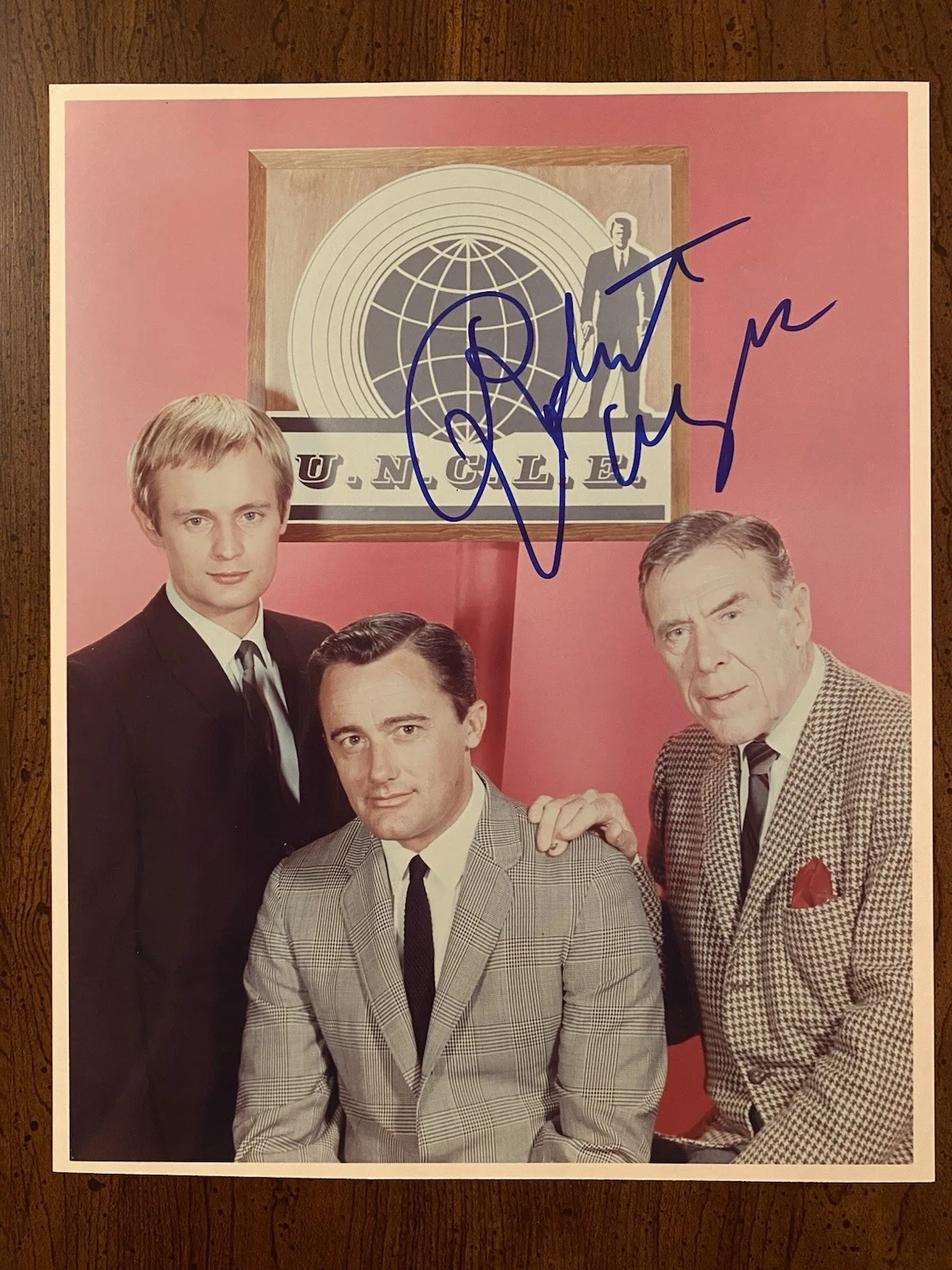 Robert Vaughn — Robert Vaughn Signed Autographed Photo With COA The Man From UNCLE