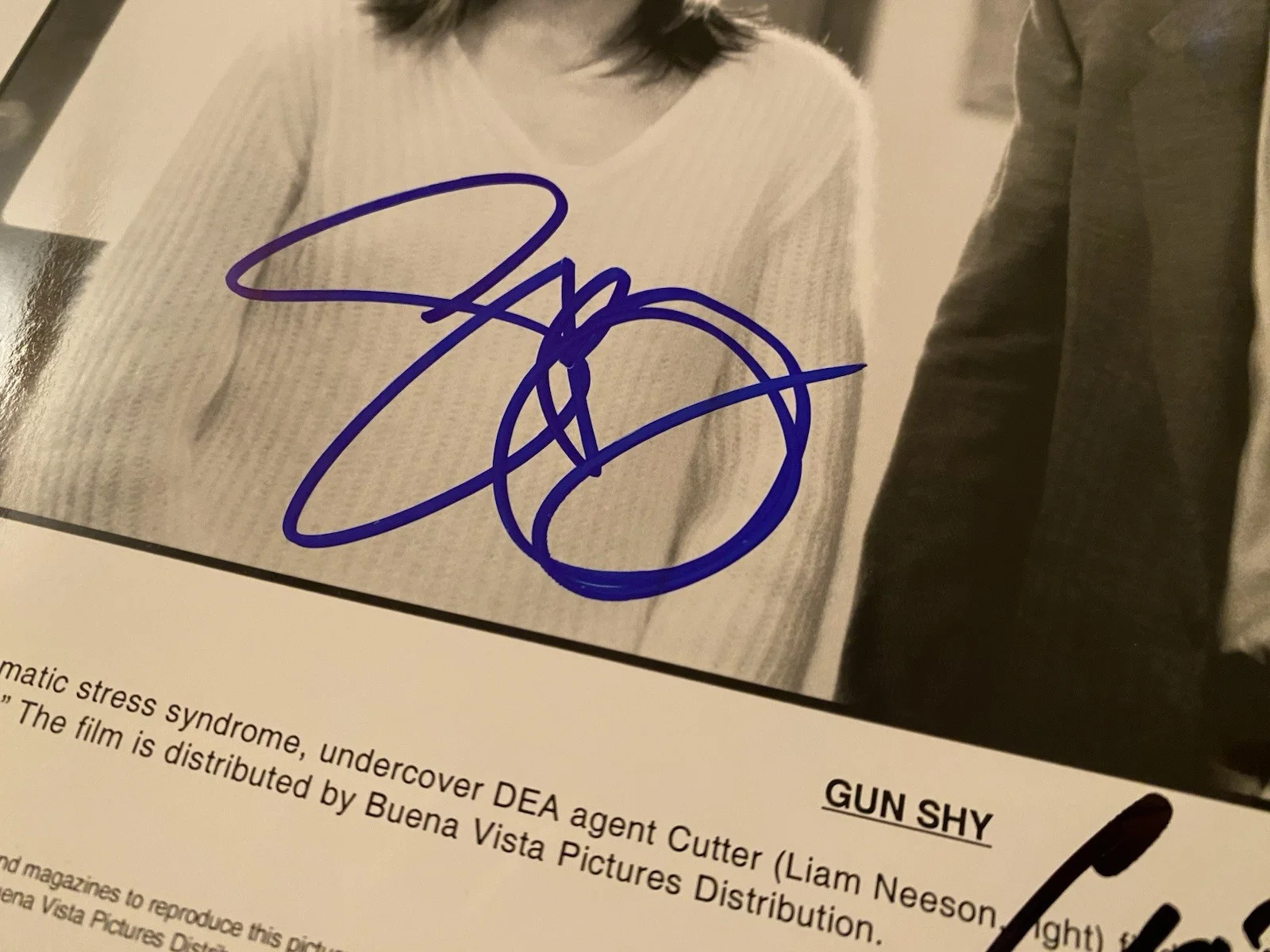 Liam Neeson, Sandra Bullock — Liam Neeson Sandra Bullock Signed Autographed Photo With COA Gun Shy BOTH RARE, изображение 3