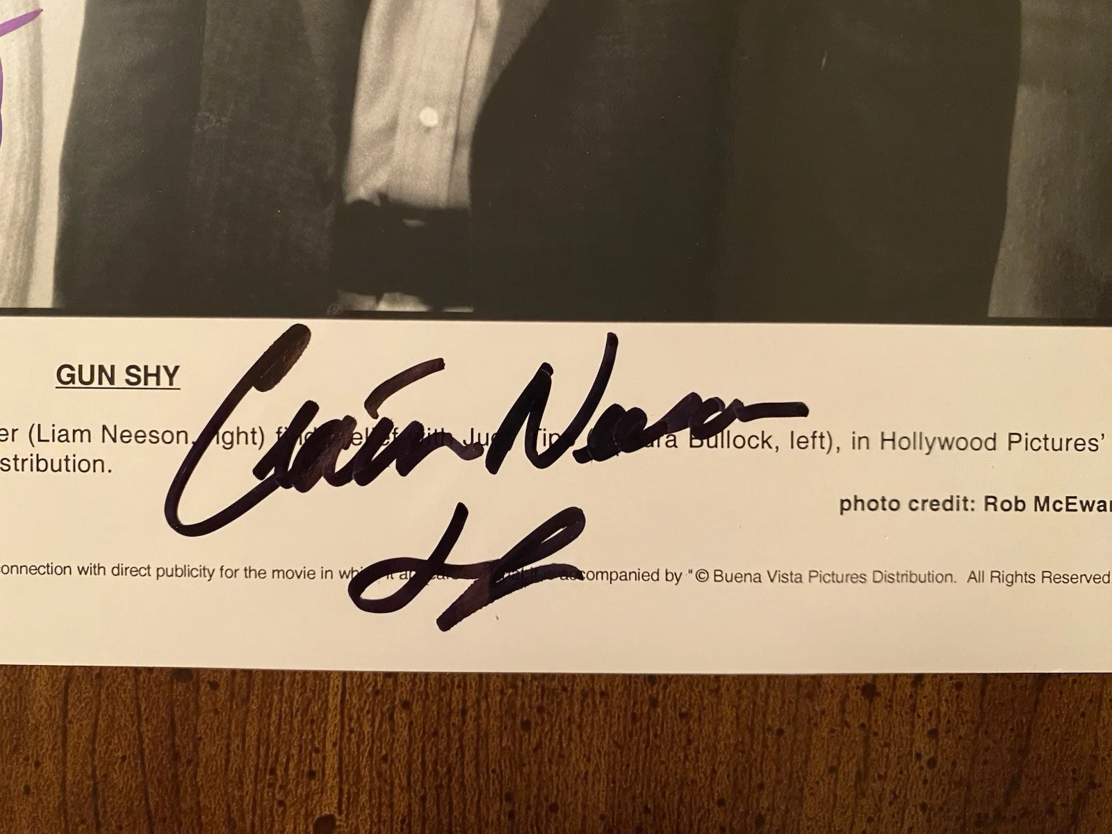 Liam Neeson, Sandra Bullock — Liam Neeson Sandra Bullock Signed Autographed Photo With COA Gun Shy BOTH RARE, изображение 4