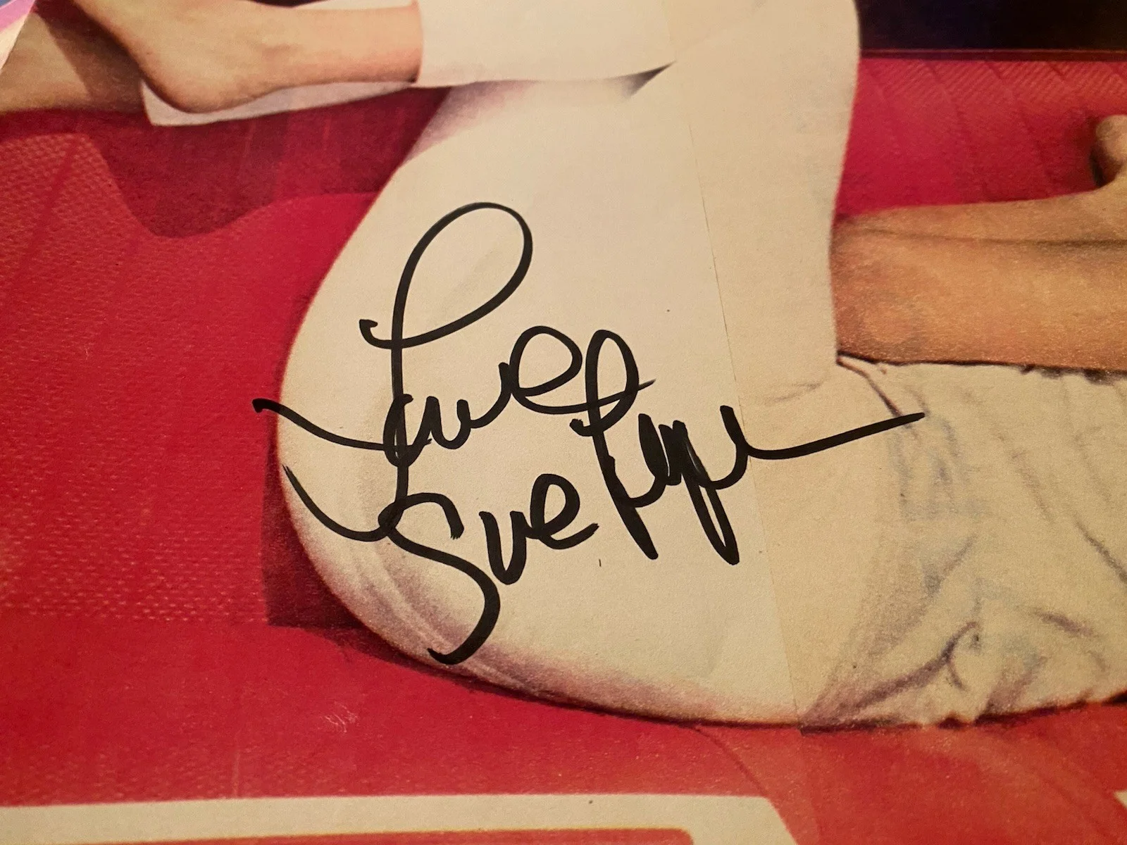 Sue Lyon — Sue Lyon Signed Autographed Mini Poster Photo With COA Lolita Tony Rome 7 Women, изображение 3
