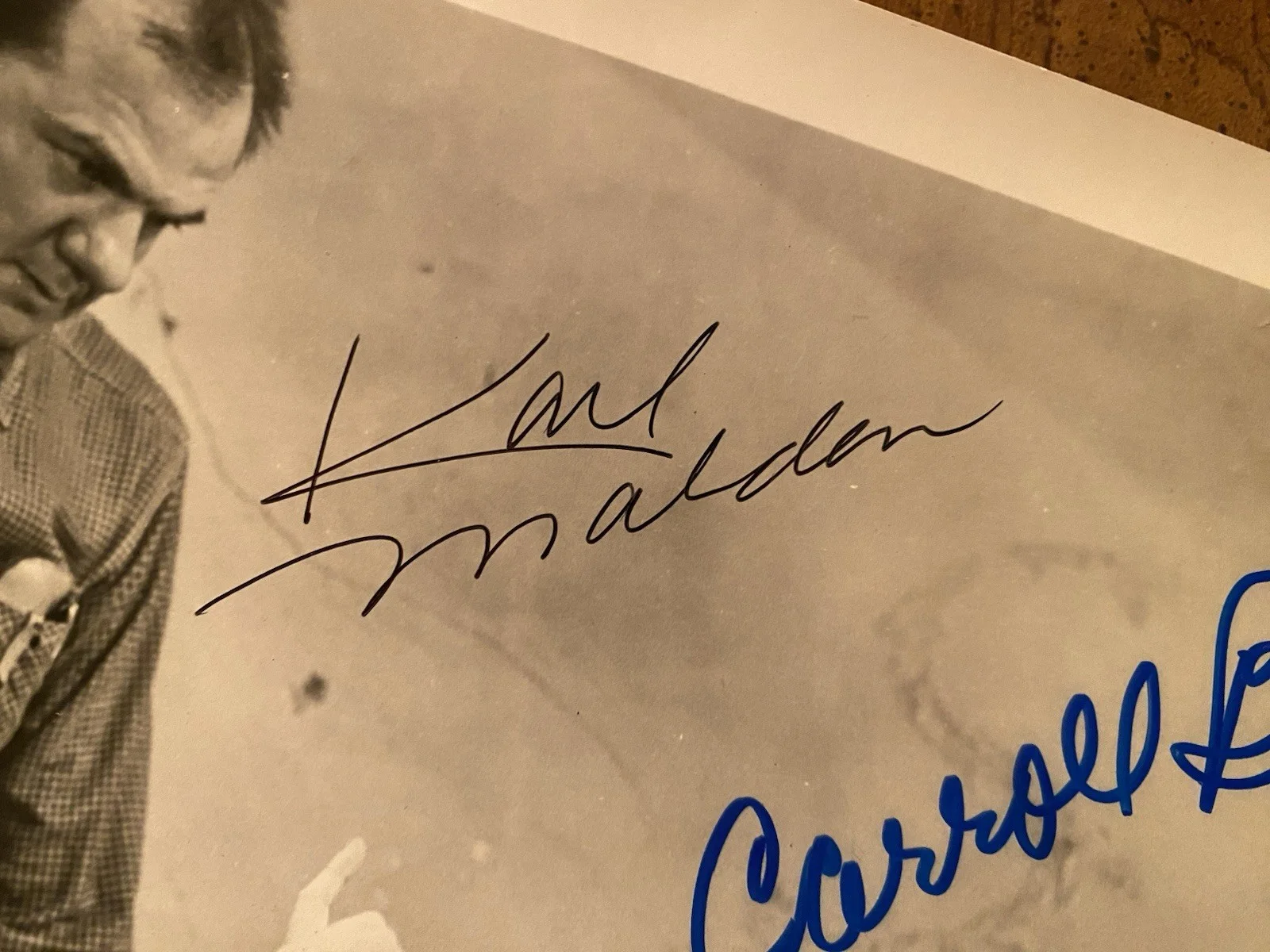 Carroll Baker, Karl Malden — Carroll Baker Karl Malden Signed Autographed Vintage Photo With COA Baby Doll, изображение 2