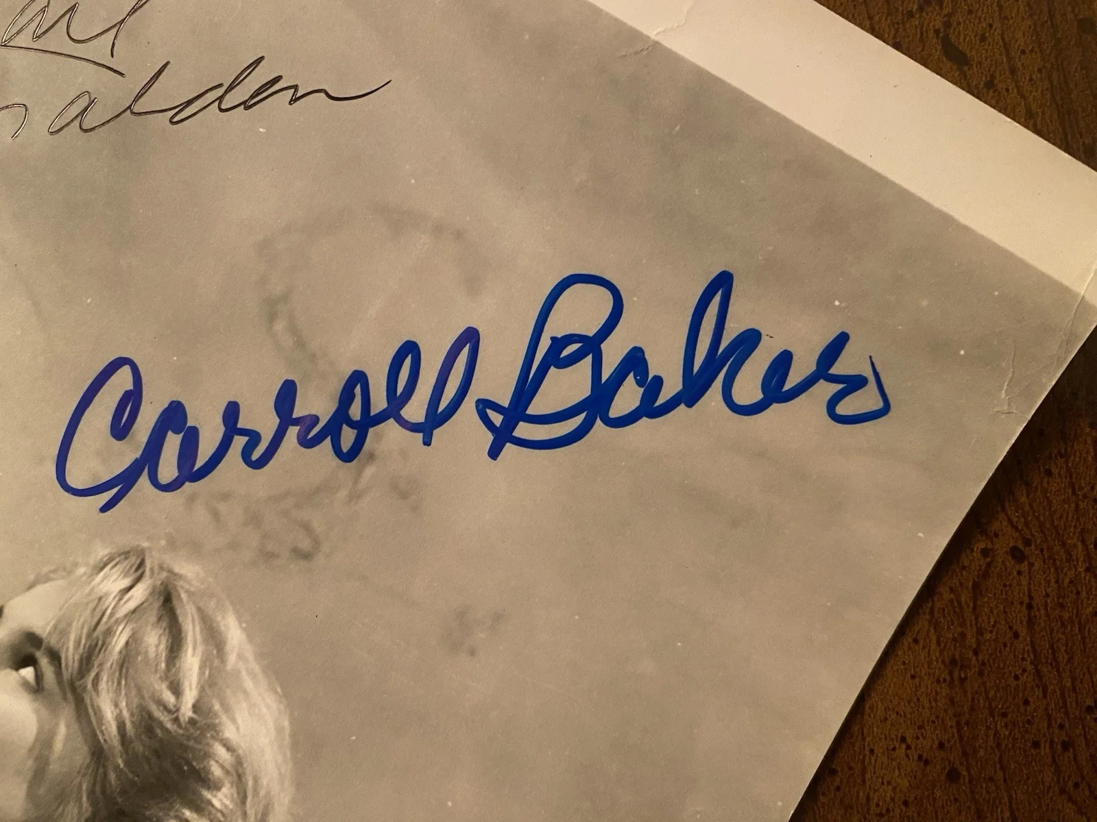 Carroll Baker, Karl Malden — Carroll Baker Karl Malden Signed Autographed Vintage Photo With COA Baby Doll, изображение 4