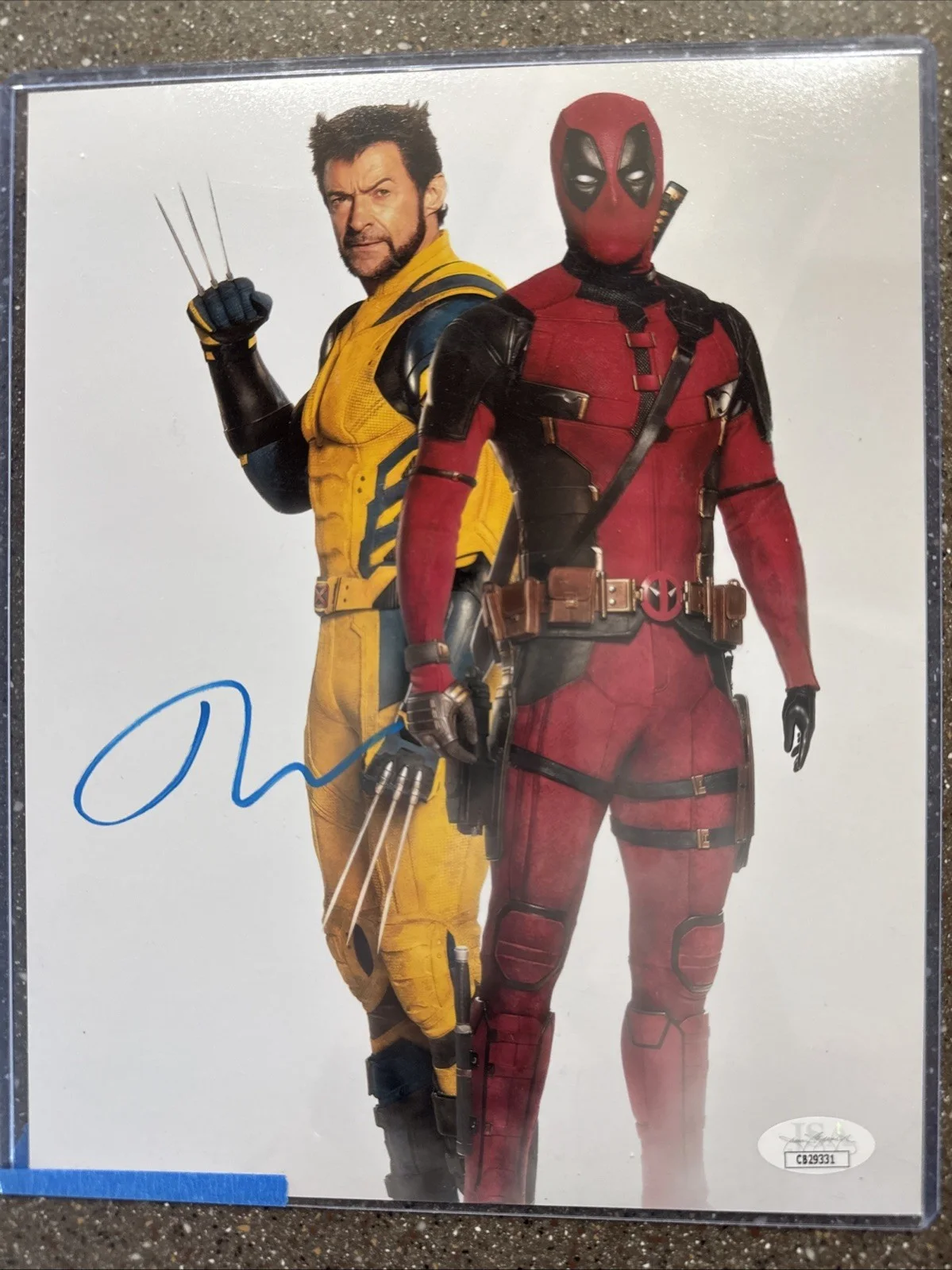 RYAN REYNOLDS — Ryan Reynolds signed "DEADPOOL & WOLVERINE" 8x10 Photo AUTOGRAPHED Proof JSA COA