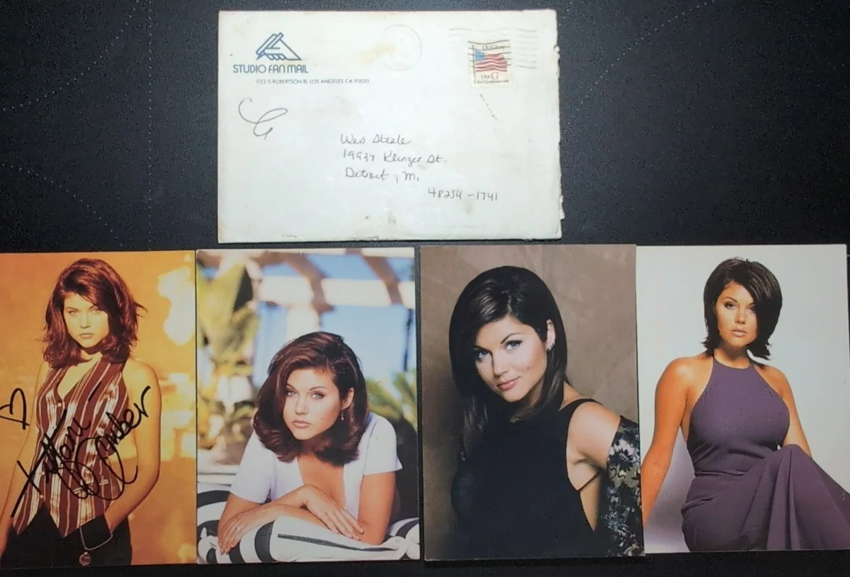 Tiffany Amber Thiessen — Tiffani Amber Thiessen Autographed Photo From Studio Fan Mail with photo lot
