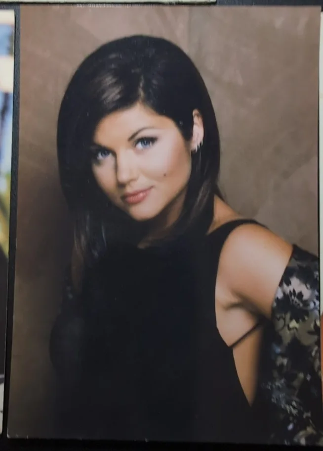 Tiffany Amber Thiessen — Tiffani Amber Thiessen Autographed Photo From Studio Fan Mail with photo lot, image 4