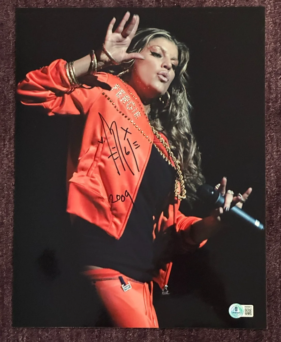 FERGIE — FERGIE Signed BLACK EYED PEAS 11x14 PHOTO Beckett (BAS) Authenticated