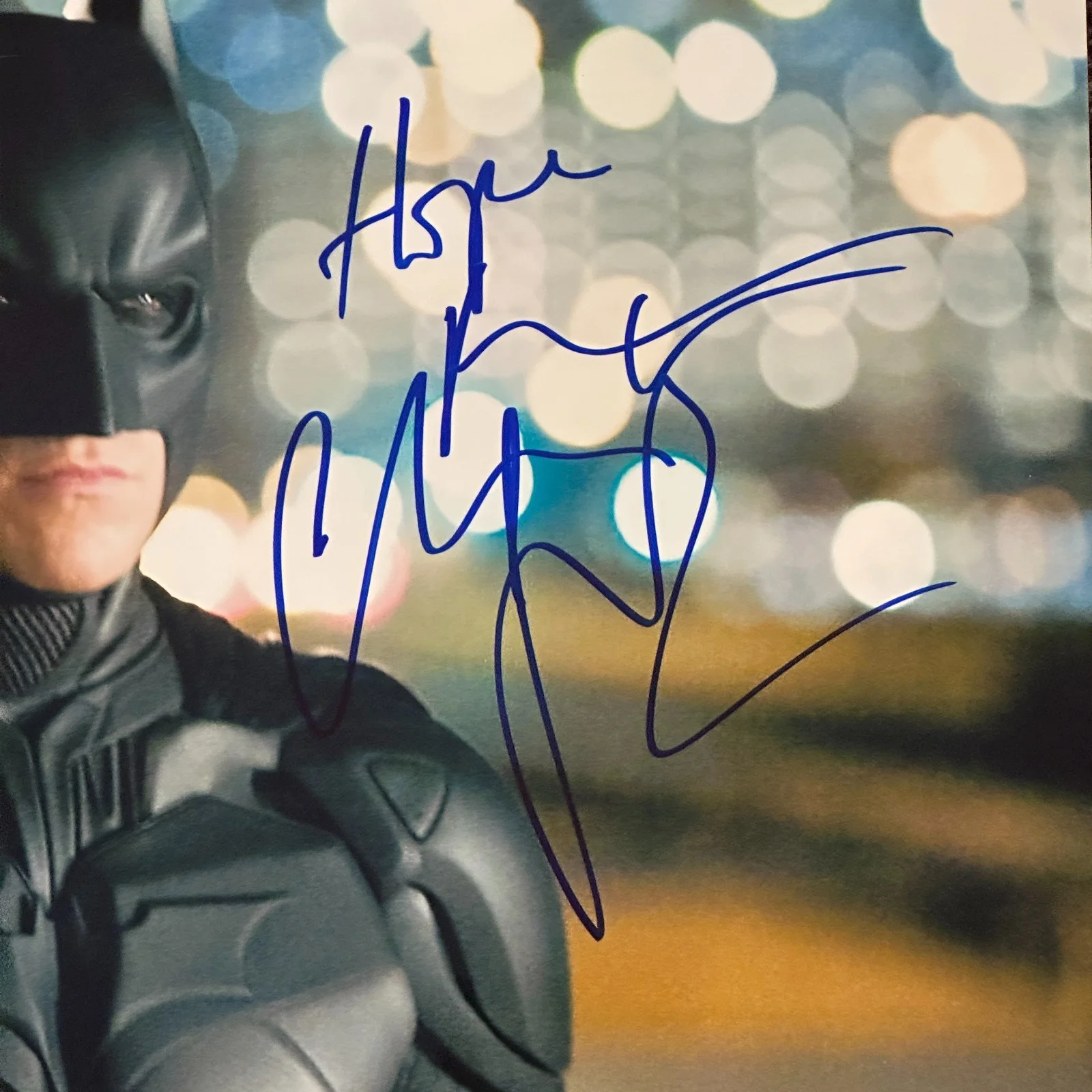CHRISTIAN BALE — CHRISTIAN BALE Signed DARK KNIGHT 11x14 PHOTO Beckett (BAS) Authenticated, изображение 2
