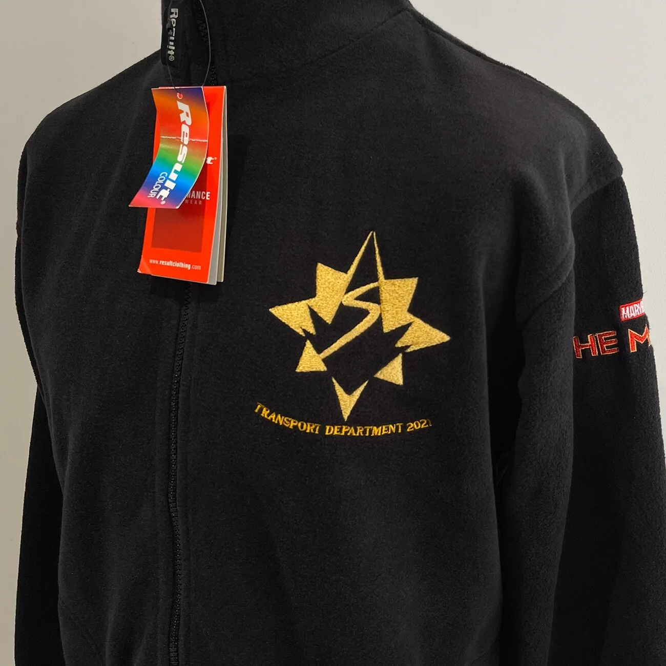 THE MARVELS Cast & Crew Fleece Jacket M Transport Dept Movie Marvel Studios BNWT, image 3
