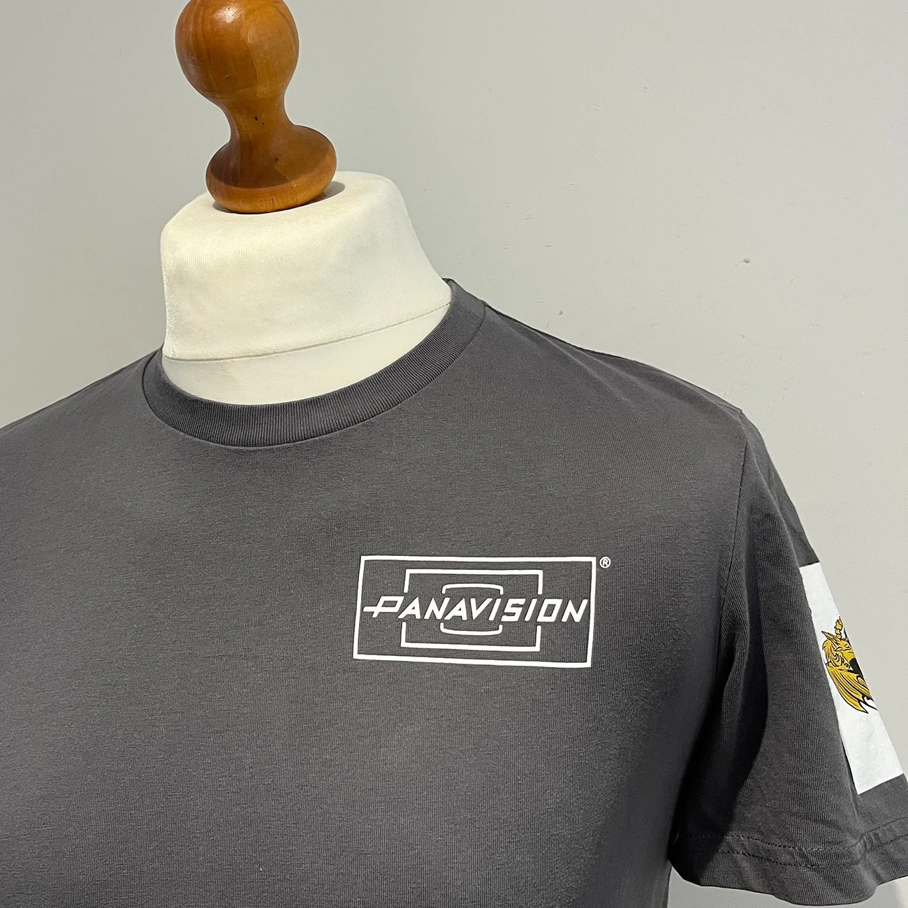 DAMSEL Cast & Crew T-Shirt Camera Crew Panavision Movie Production Netflix S, изображение 4
