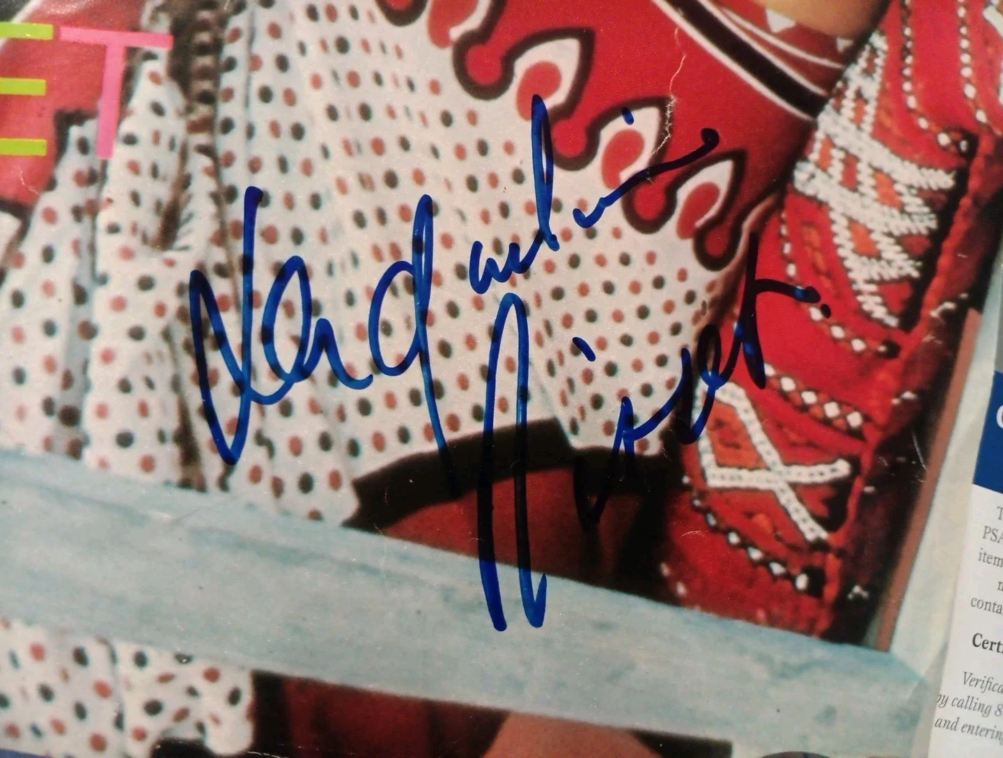 Jacqueline Bisset — Beautiful Jacqueline Bisset Autographed Signed COA PSA DNA Japanese Magazine, изображение 3