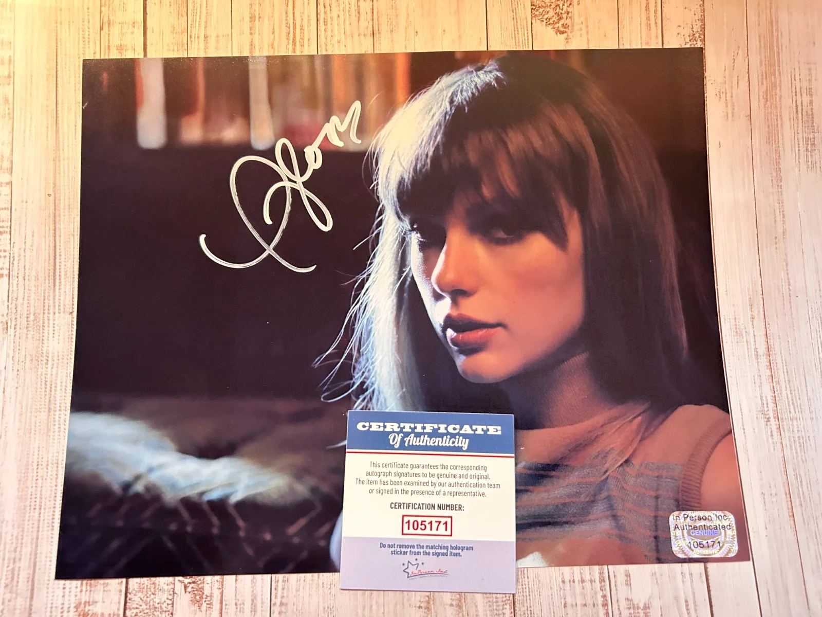 TAYLOR SWIFT Signed 8x10" Authentic Original Autograph GENUINE w/COA, image 4