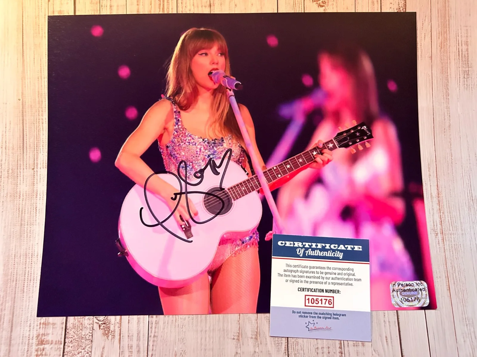TAYLOR SWIFT Signed 8x10" Authentic Original Autograph GENUINE w/COA, image 4